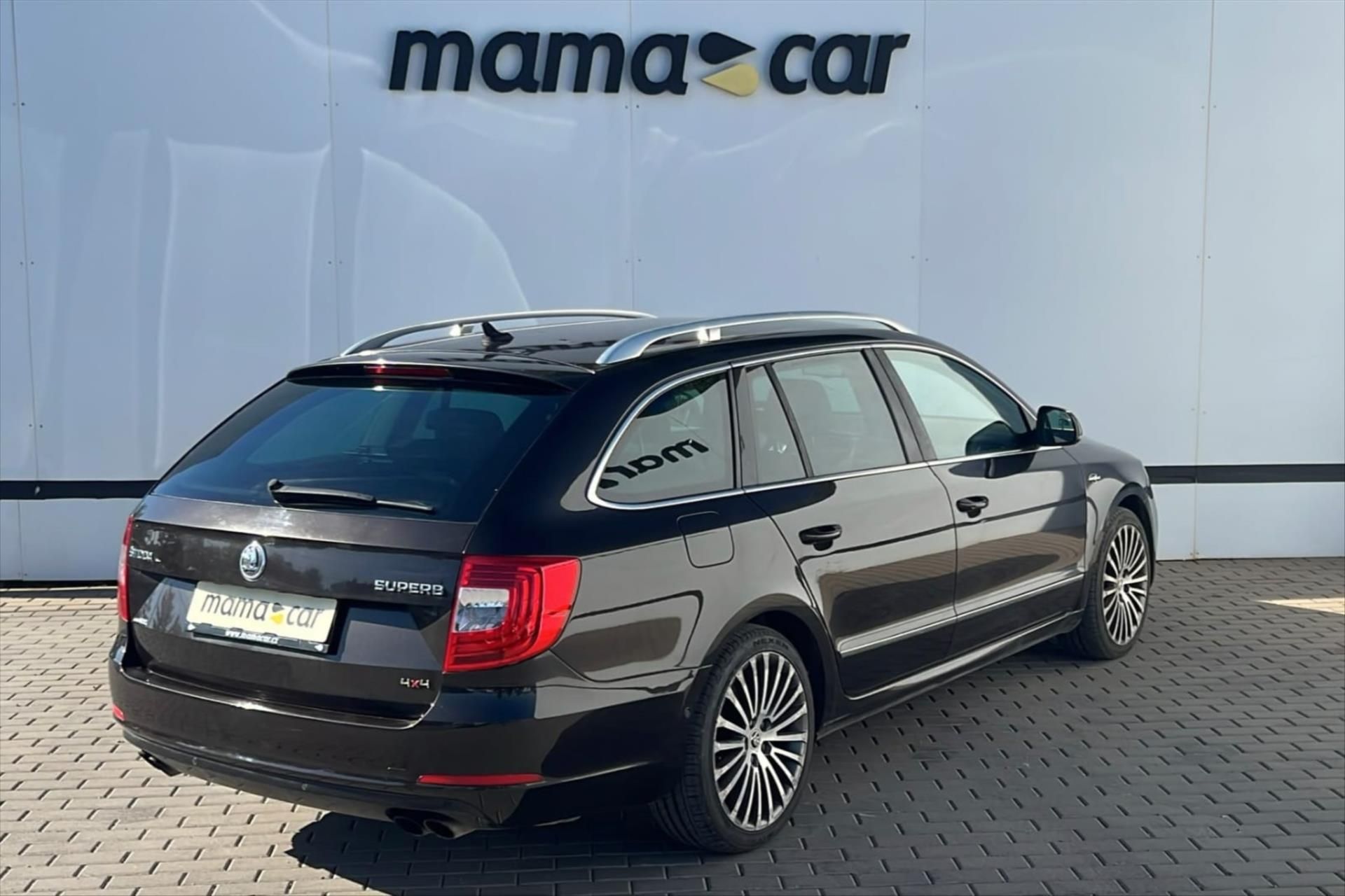Škoda Superb, 3.6 FSI 4x4 L&K NAVI DPH ČR - fotka 2