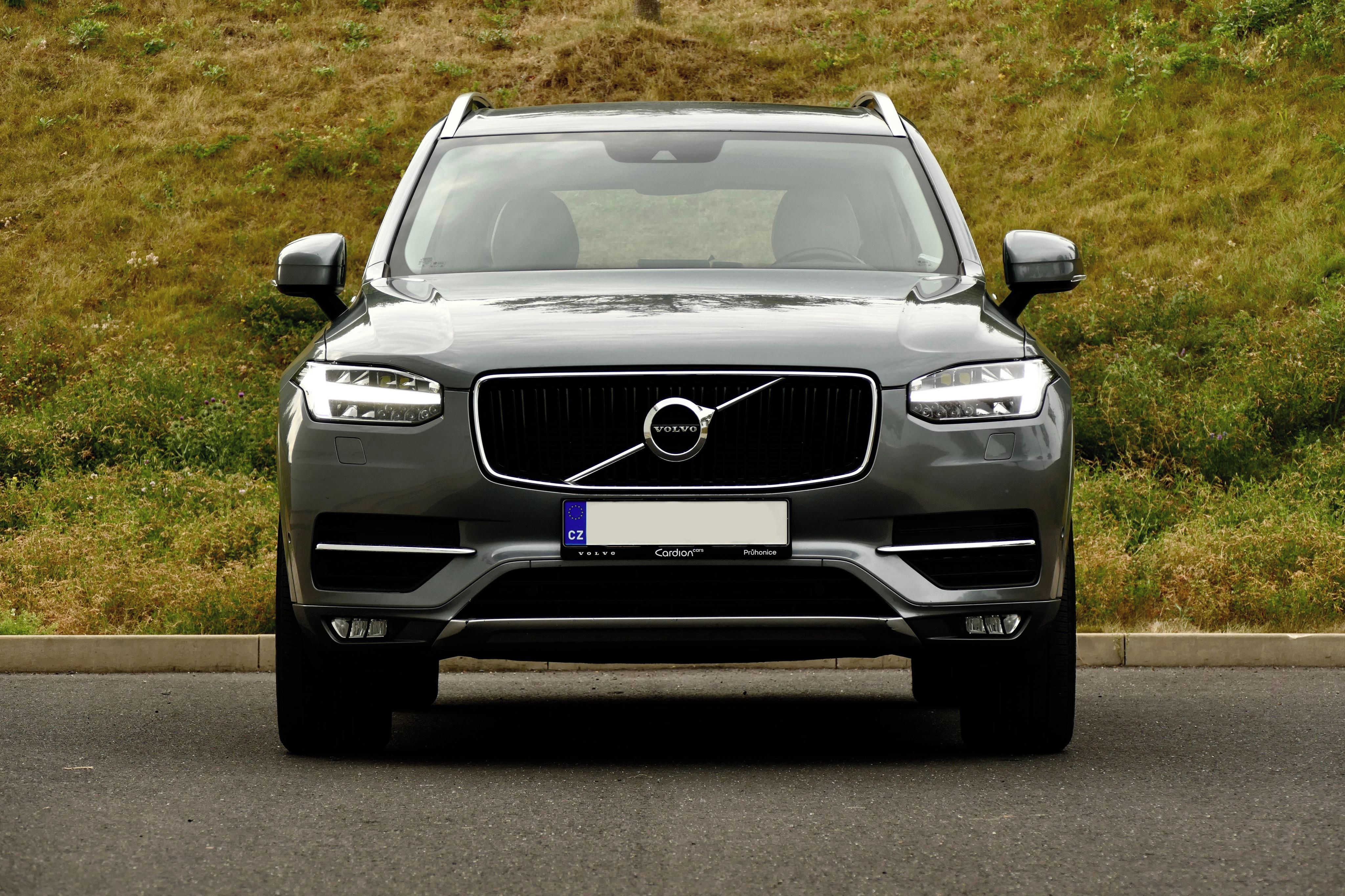 Volvo XC90, D5 AWD - 1. maj., DPH, 7 míst
