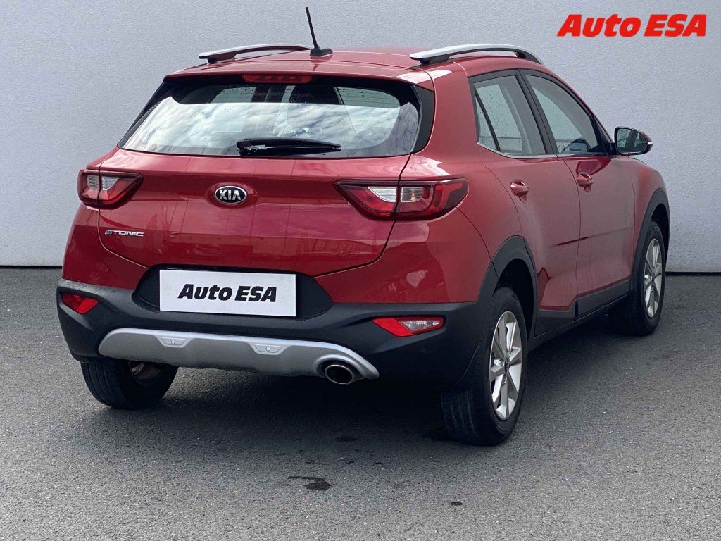 Kia Stonic, 1.4 CVVT,2.maj,ČR,navi - fotka 4