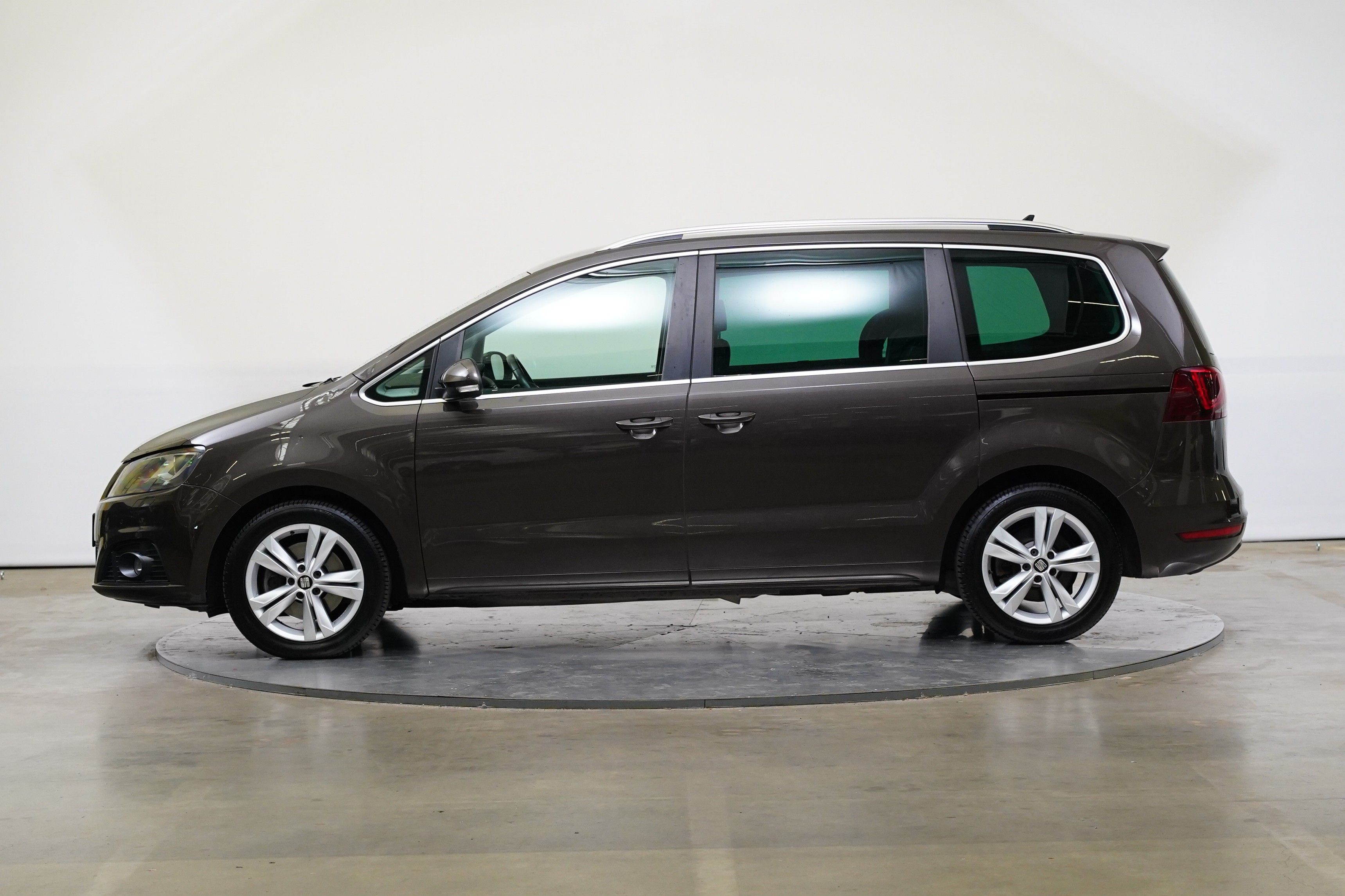 Seat Alhambra, 2.0 TDI 135 kW DSG Style - fotka 3