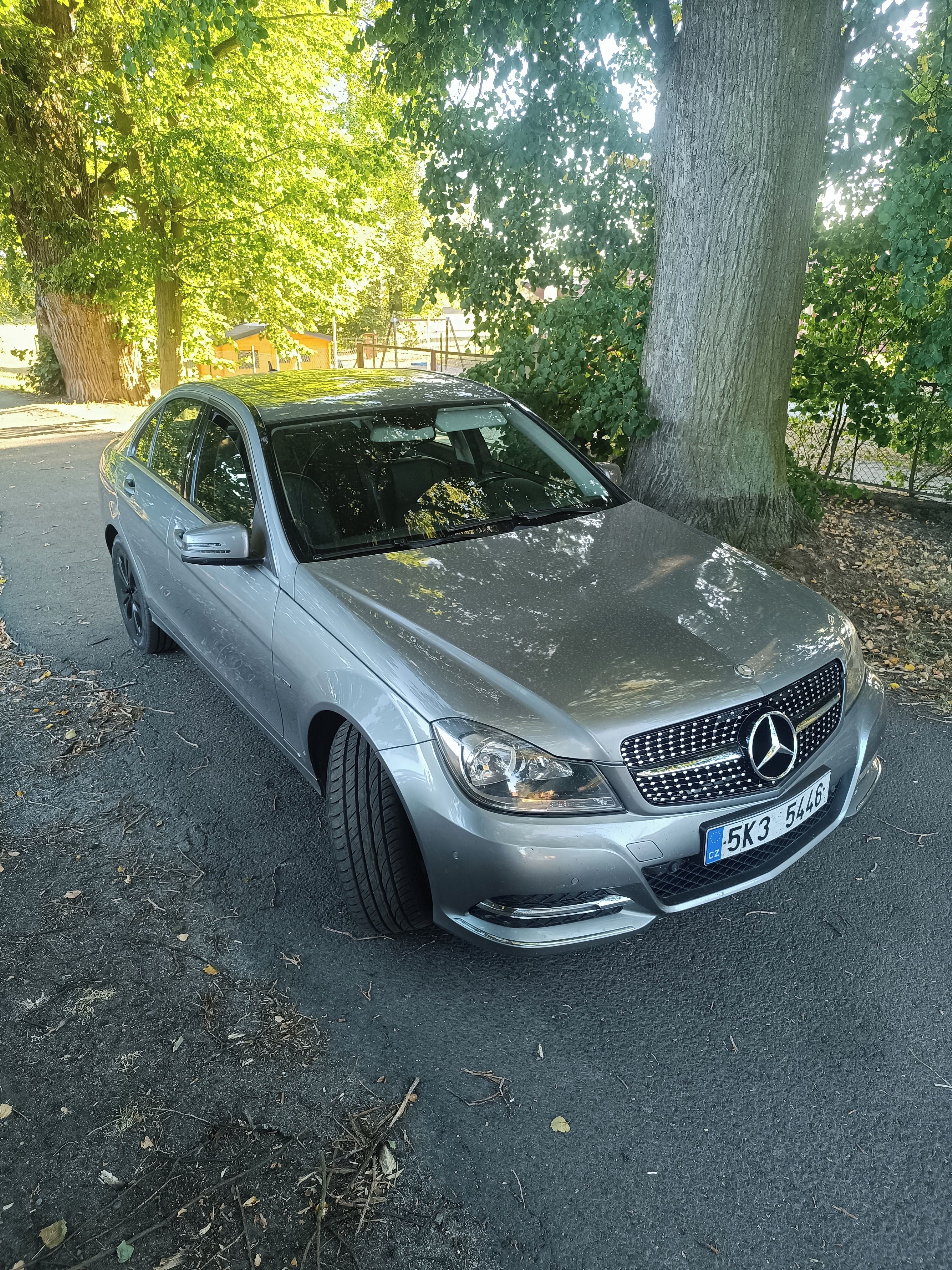 Mercedes-Benz Třídy C, Mercedes-Benz c220 125kw - fotka 4