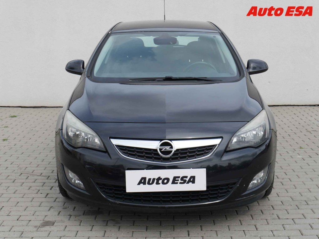 Opel Astra, 1.4i,ČR,Klima - fotka 2