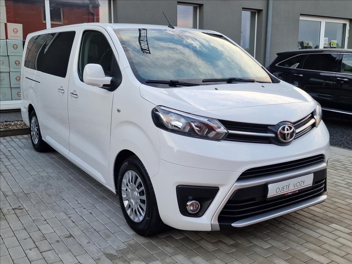 Toyota Proace Verso, 2.0 D-4d 110kW L2 Shuttle, ČR - fotka 3