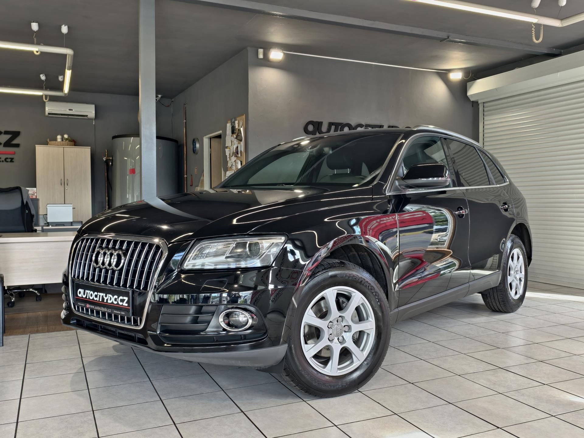 Audi Q5, 2.0 TDi 130kW A/T, QUTTRO, ČR - fotka 3