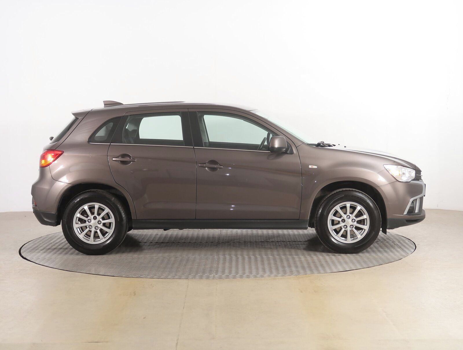 Mitsubishi ASX, 1.6 MIVEC, Serv.kniha - fotka 6