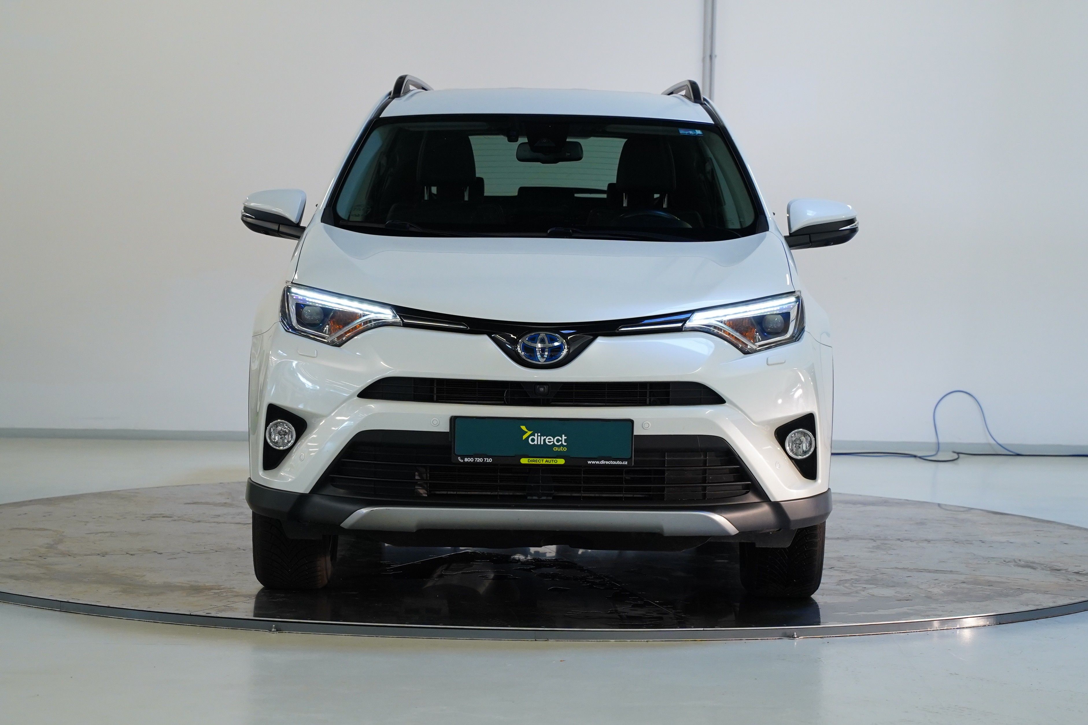 Toyota Rav4, 2.5 Hybrid 145 kW Executive - fotka 4