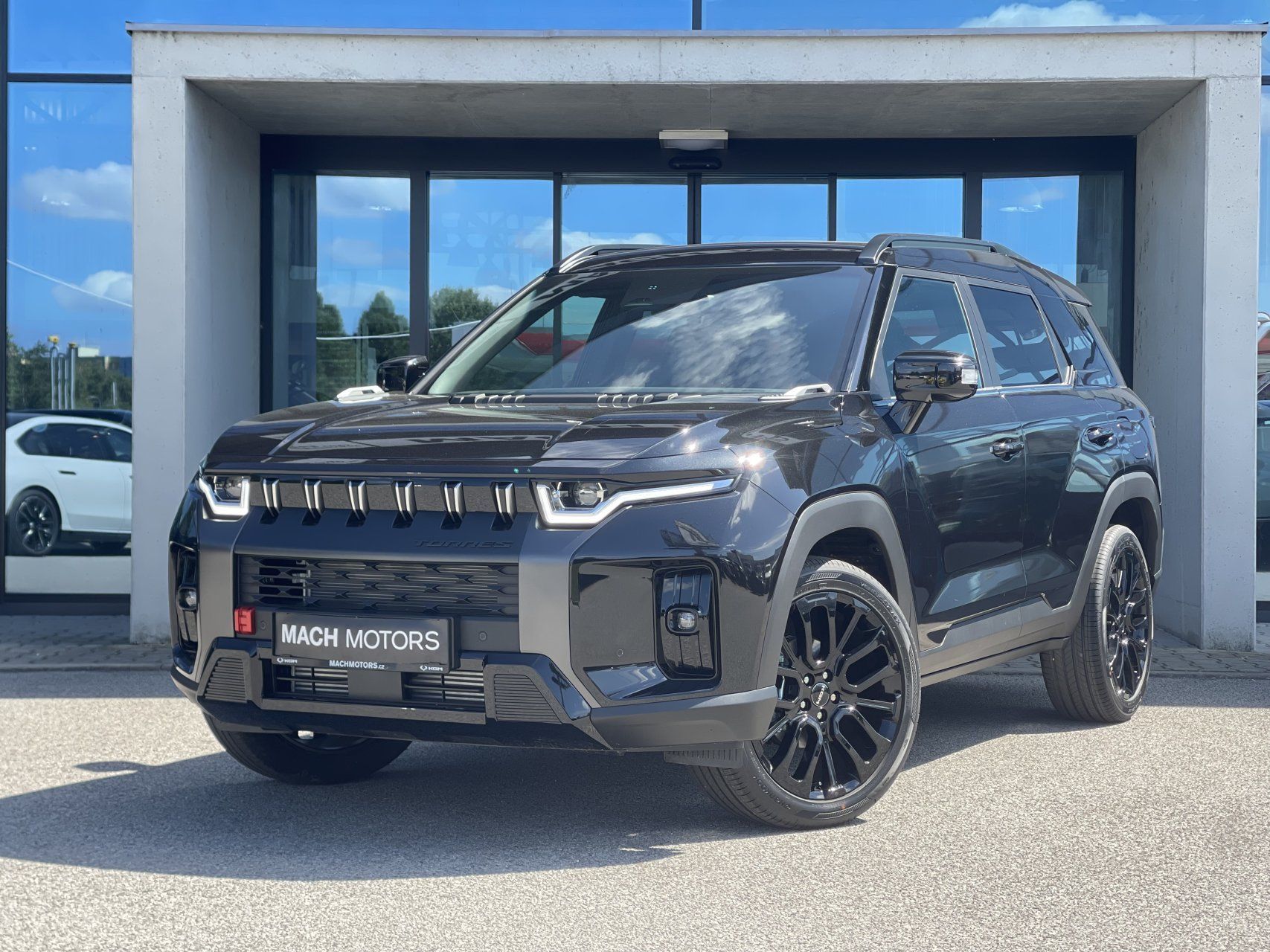 KGM Torres, Style Hybrid Black edition akč