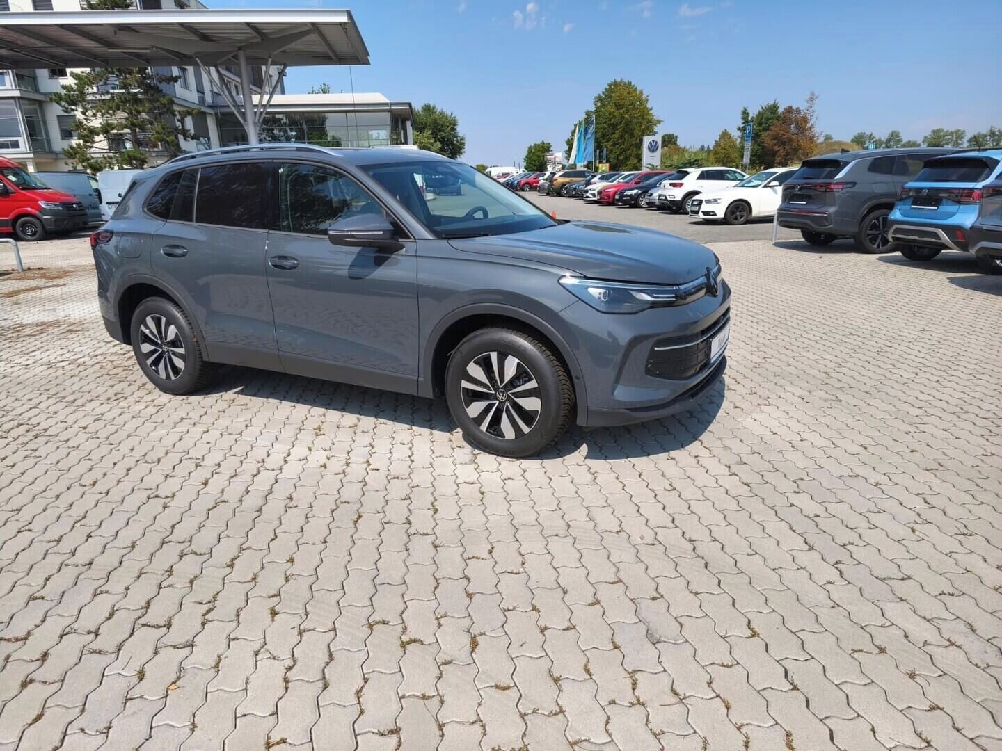 Volkswagen Tiguan, Love 1,5 eTSI mHEV 1,5 eTSI 11 - fotka 3