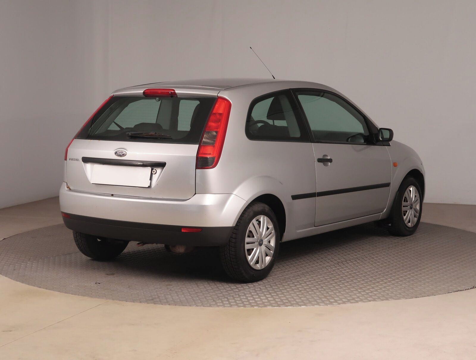Ford Fiesta, 1.3 i, jezdí výborně - fotka 5
