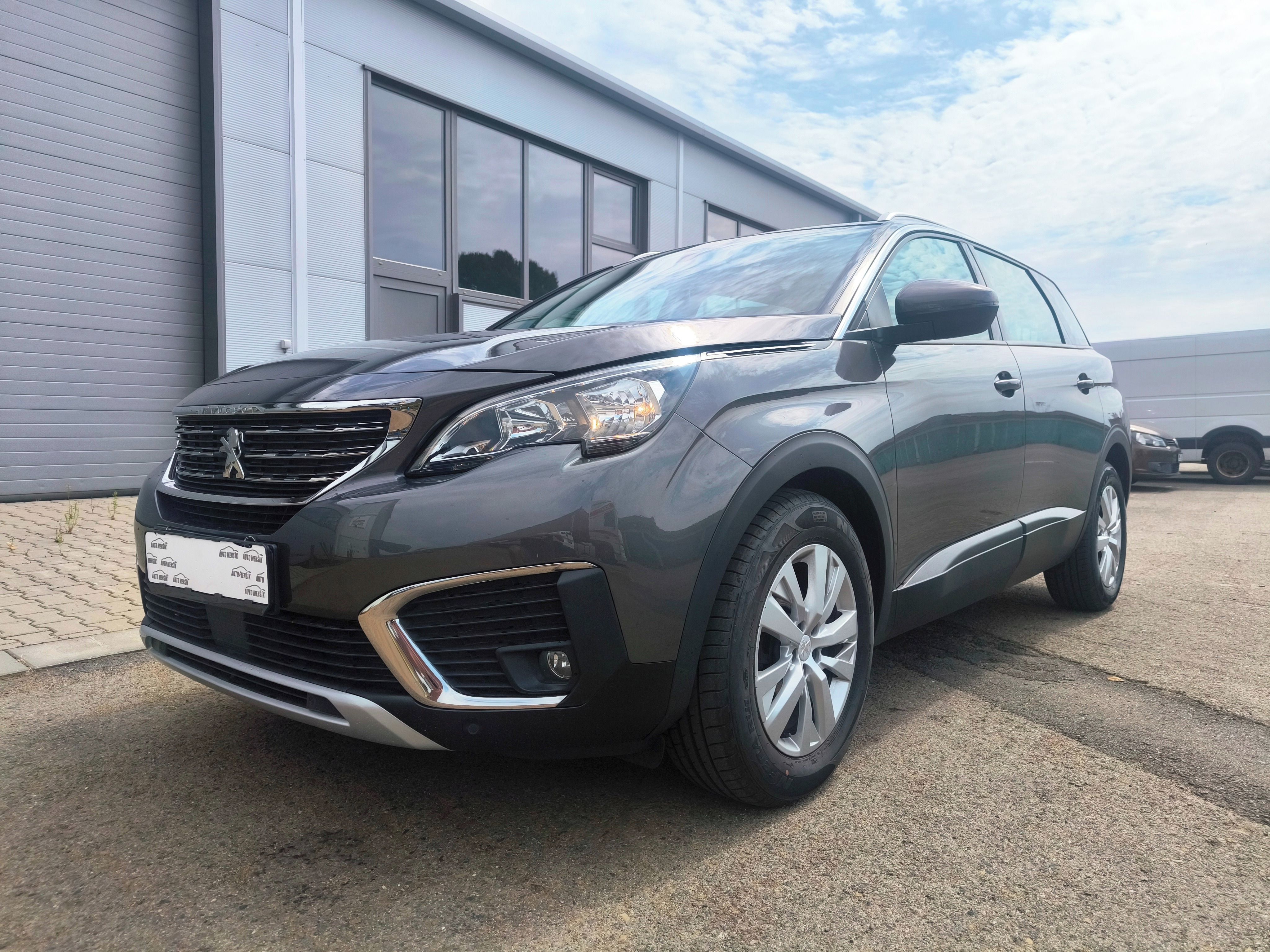 Peugeot 5008, 1.2PT/96kW ACTIVE * 7MÍST * - fotka 2