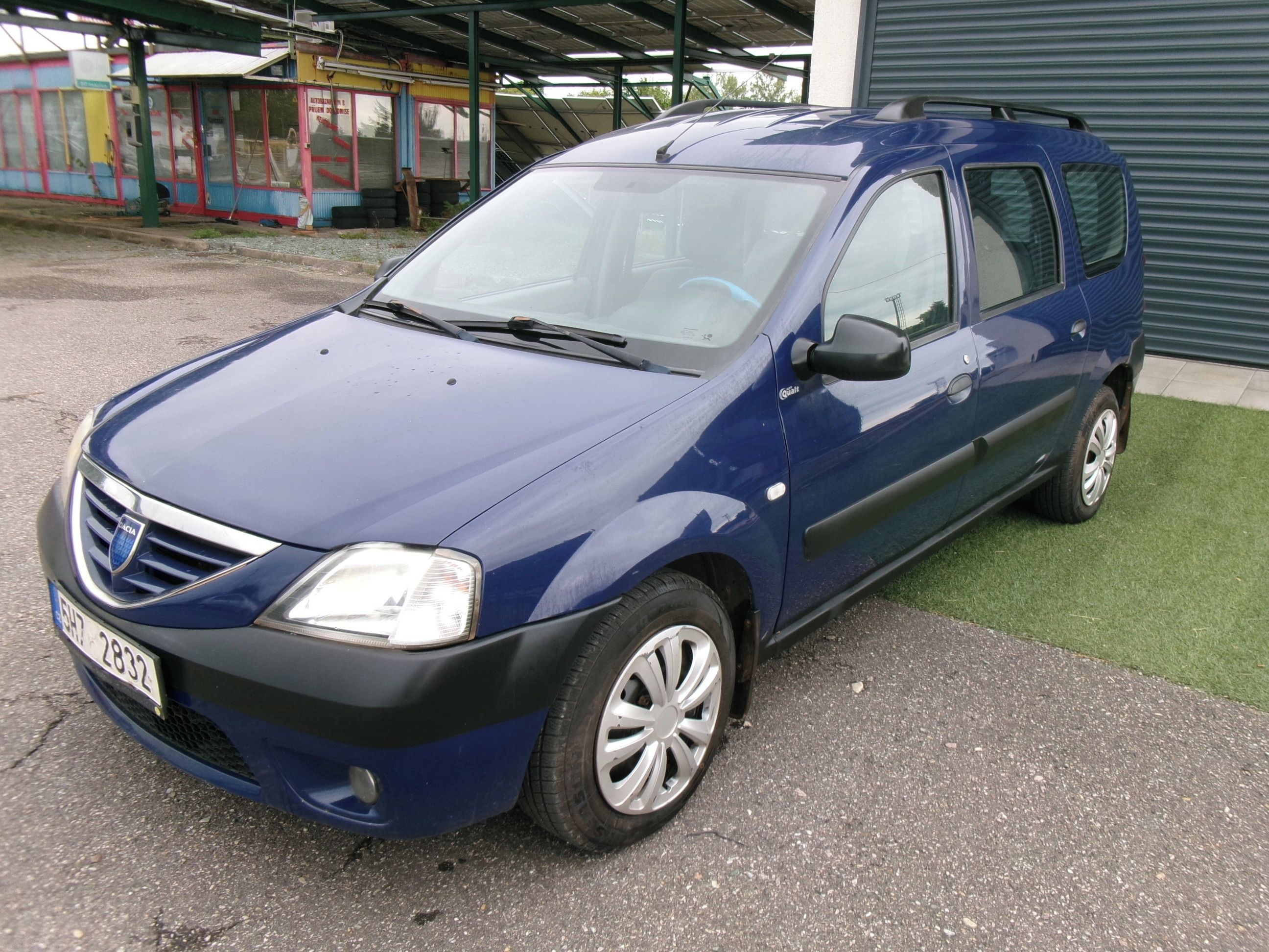Dacia Logan, 1.6i CZ,2.maj.klima - fotka 3