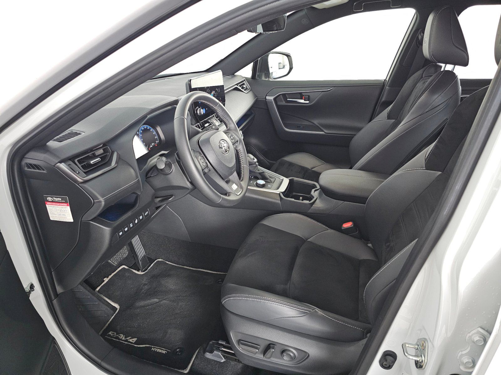 Toyota Rav4, 2.5HEV 222k 4X4 GR SPORT - fotka 6
