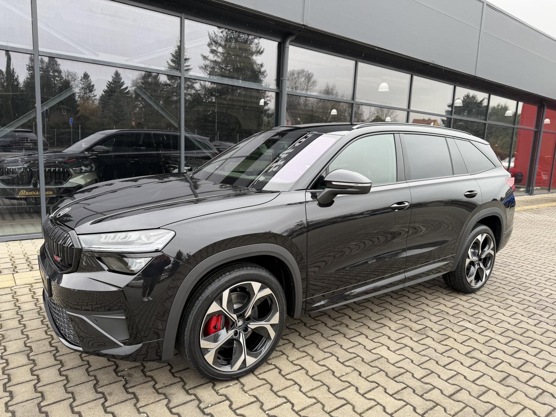 Škoda Kodiaq, RS 2.0TSI 195kW 4X4 DCC NT HUD - fotka 2