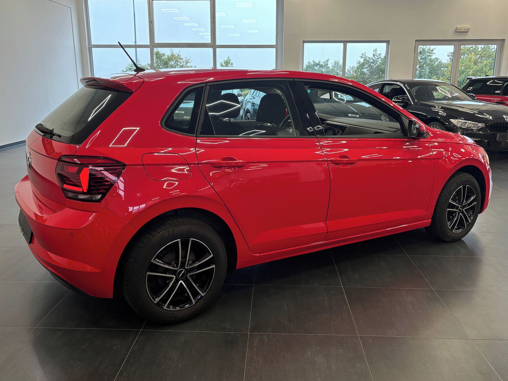 Volkswagen Polo, 1.0 TSI 70 kW, LED, Senzory - fotka 4