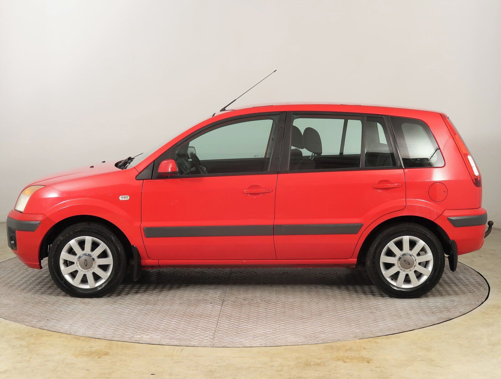 Ford Fusion, 1.4, Tažné, Automatická klima - fotka 3