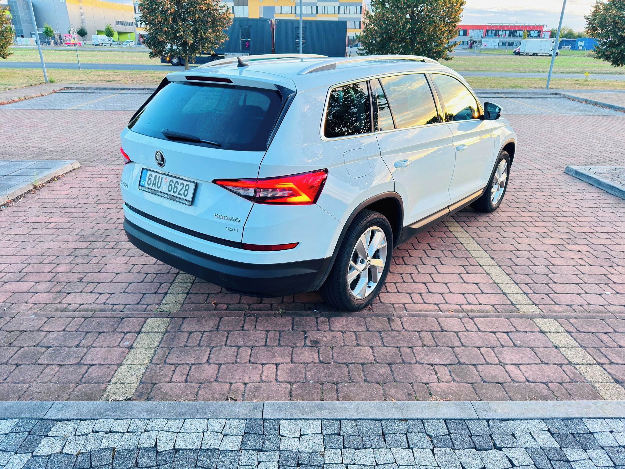 Škoda Kodiaq, Škoda Kodiaq 2.0 TDI DSG 4X4 - fotka 5