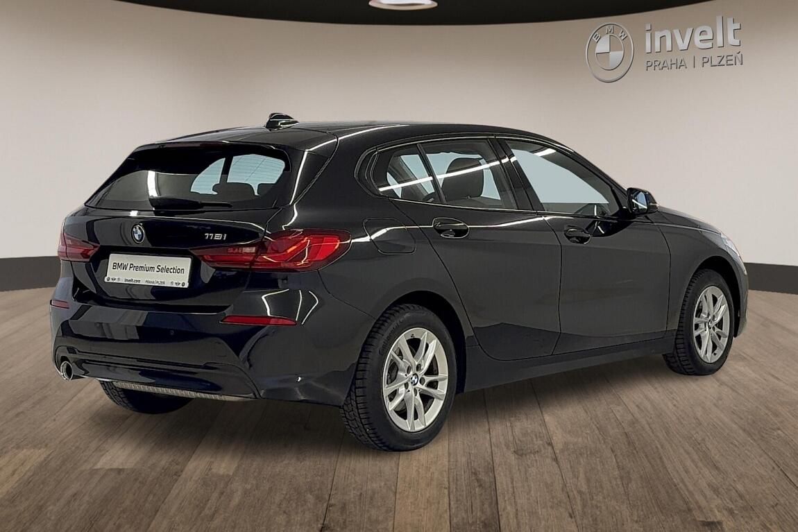 BMW Řada 1, 118i - fotka 3