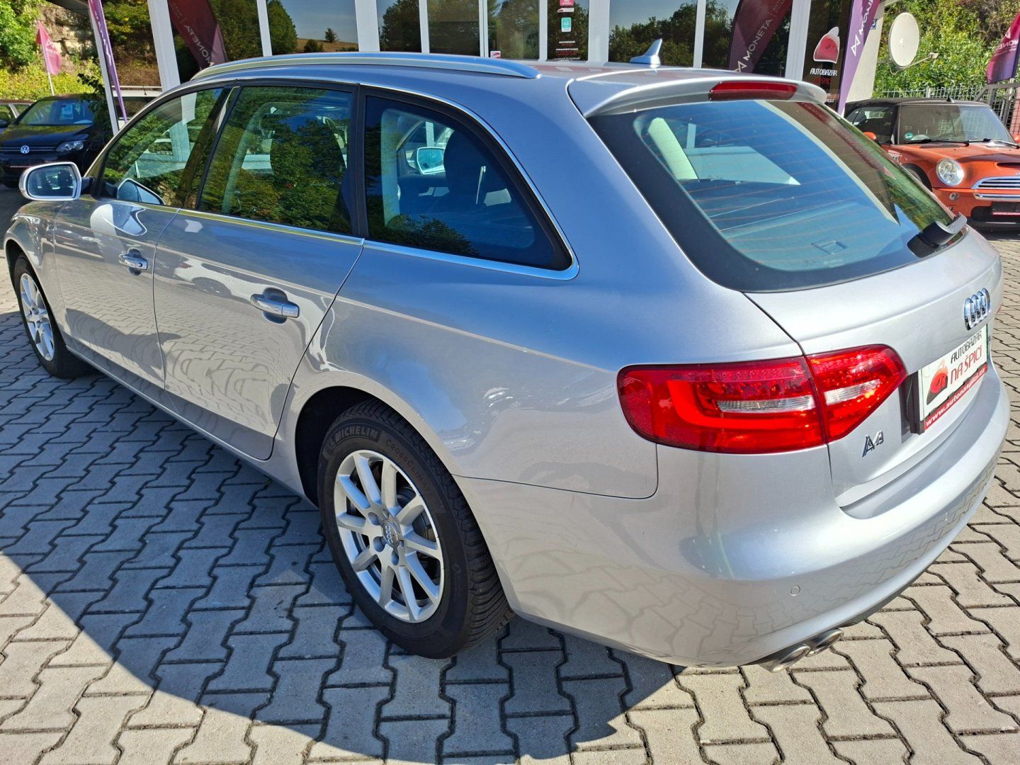 Audi A4, 2.0TDI 110kW 8A -NAVIGACE - fotka 6
