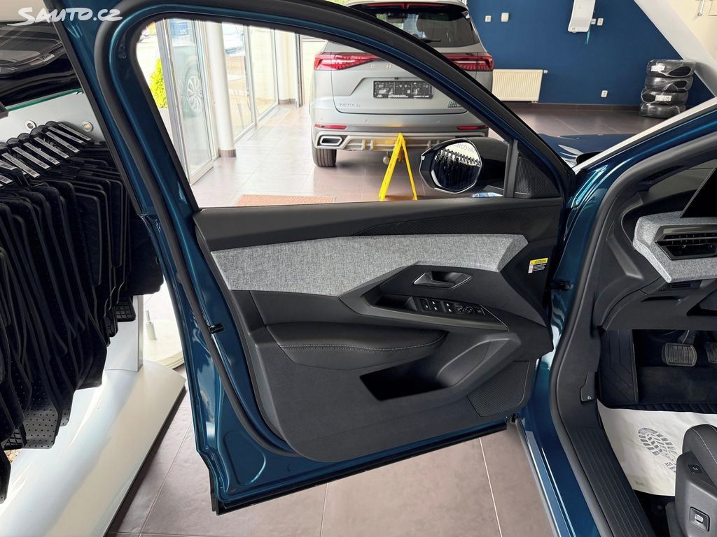 Peugeot 3008, BUSINESS Hybrid 145 e-DCS6 - fotka 6