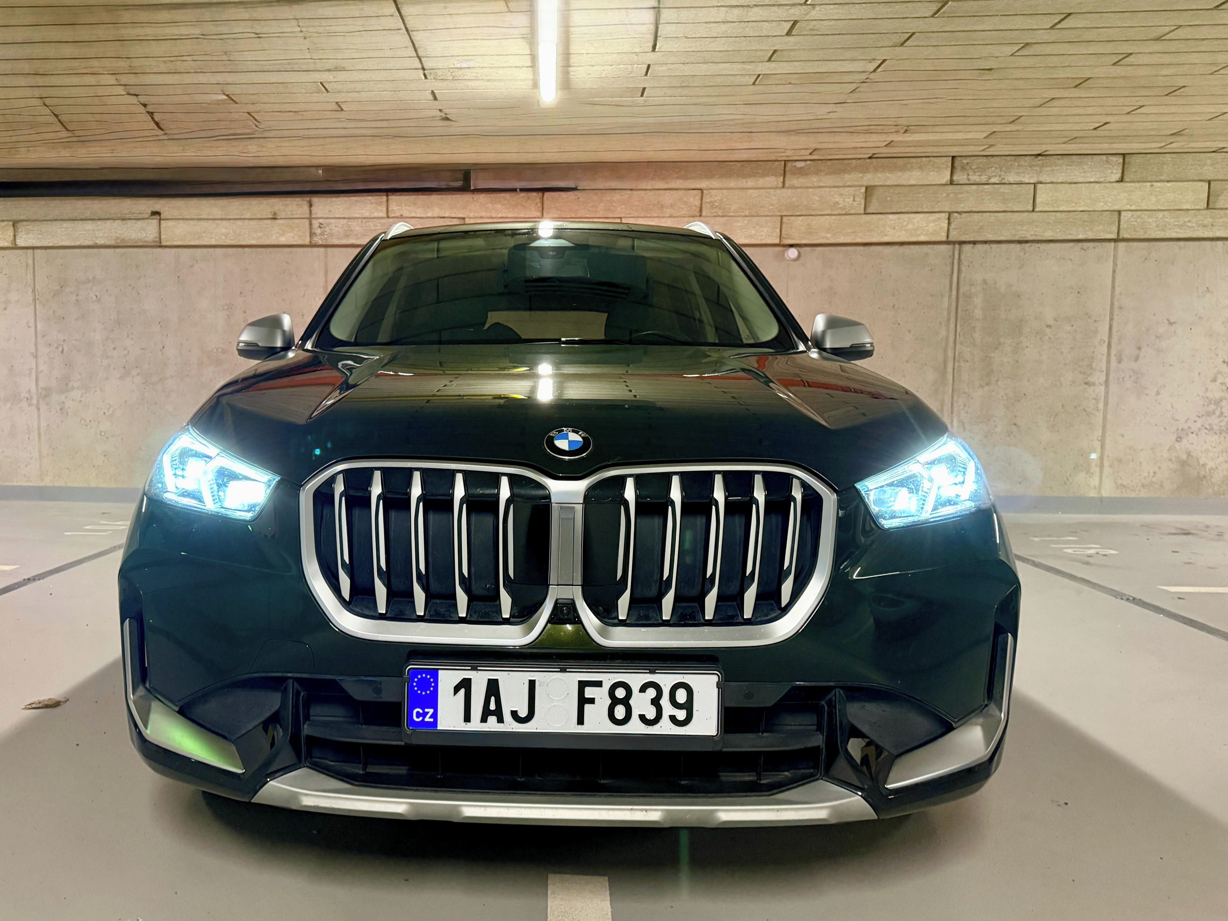 BMW X1, 2.0 TDi, 4x4, MPacket, 20"kola - fotka 6