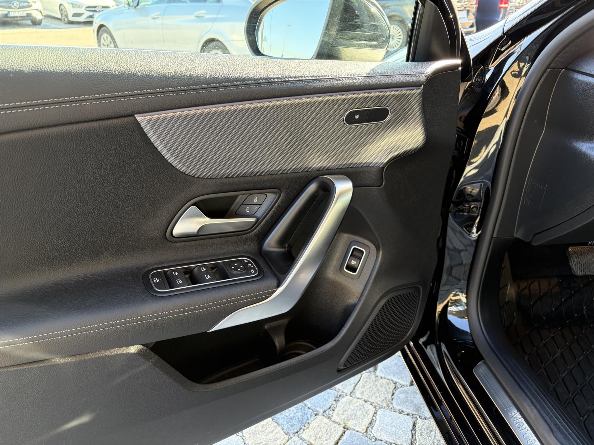 Mercedes-Benz Třídy A, A 200 - fotka 4