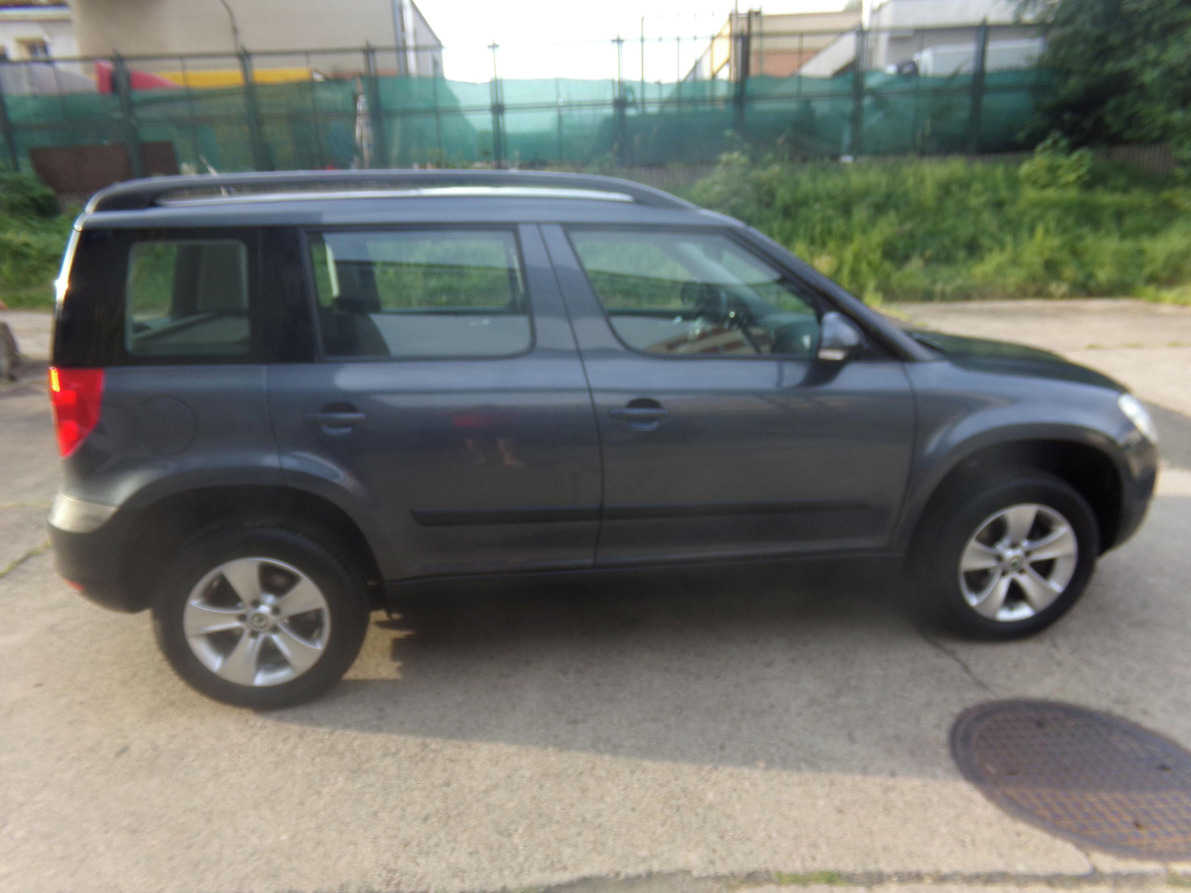 Škoda Yeti, 2.0TDI 4x4 AMBITION - fotka 4