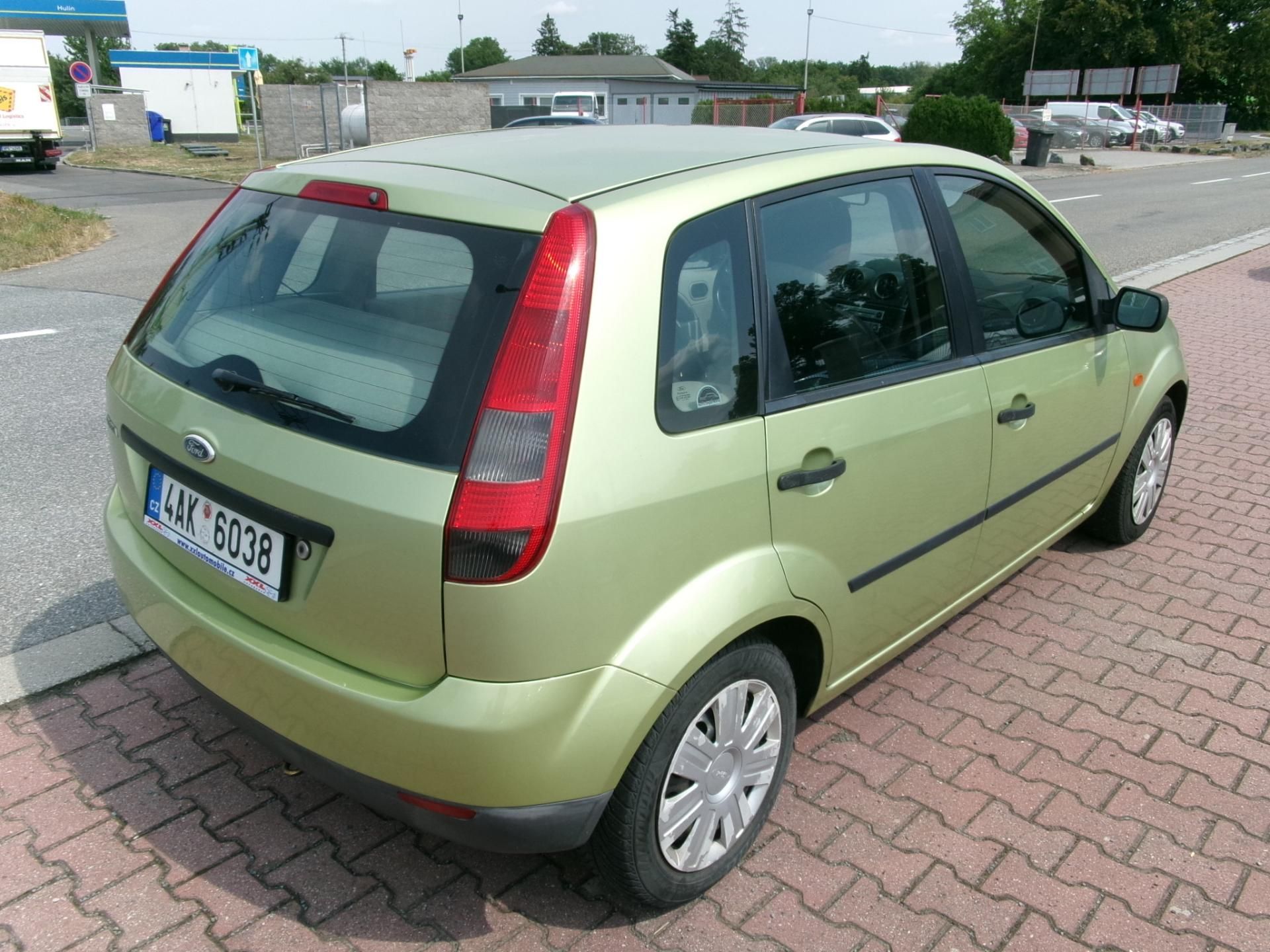 Ford Fiesta, 1,3i KLIMA ČR - fotka 5
