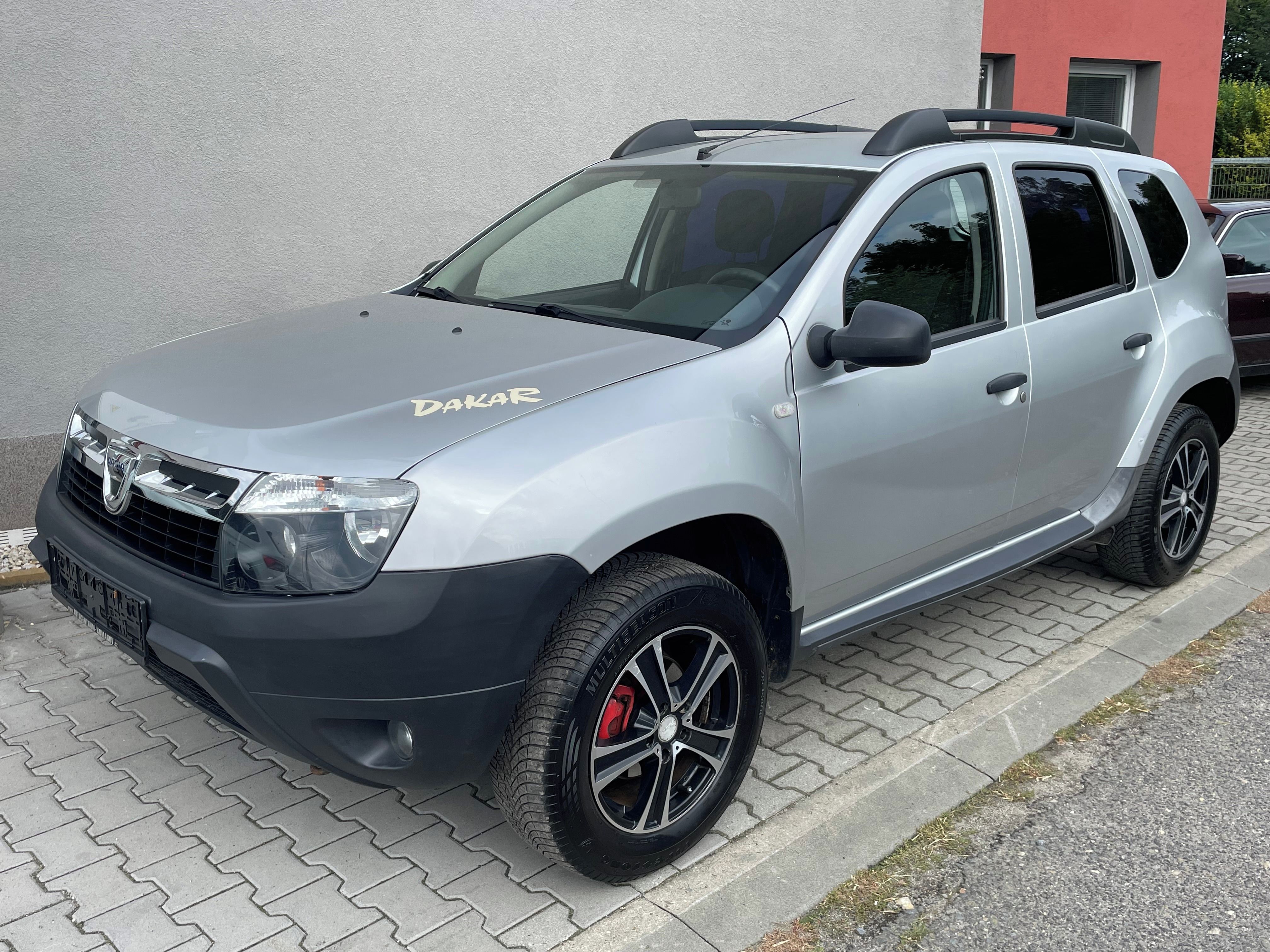 Dacia Duster, 1.6 16v 4x4 1.Majitel Tažné - fotka 2