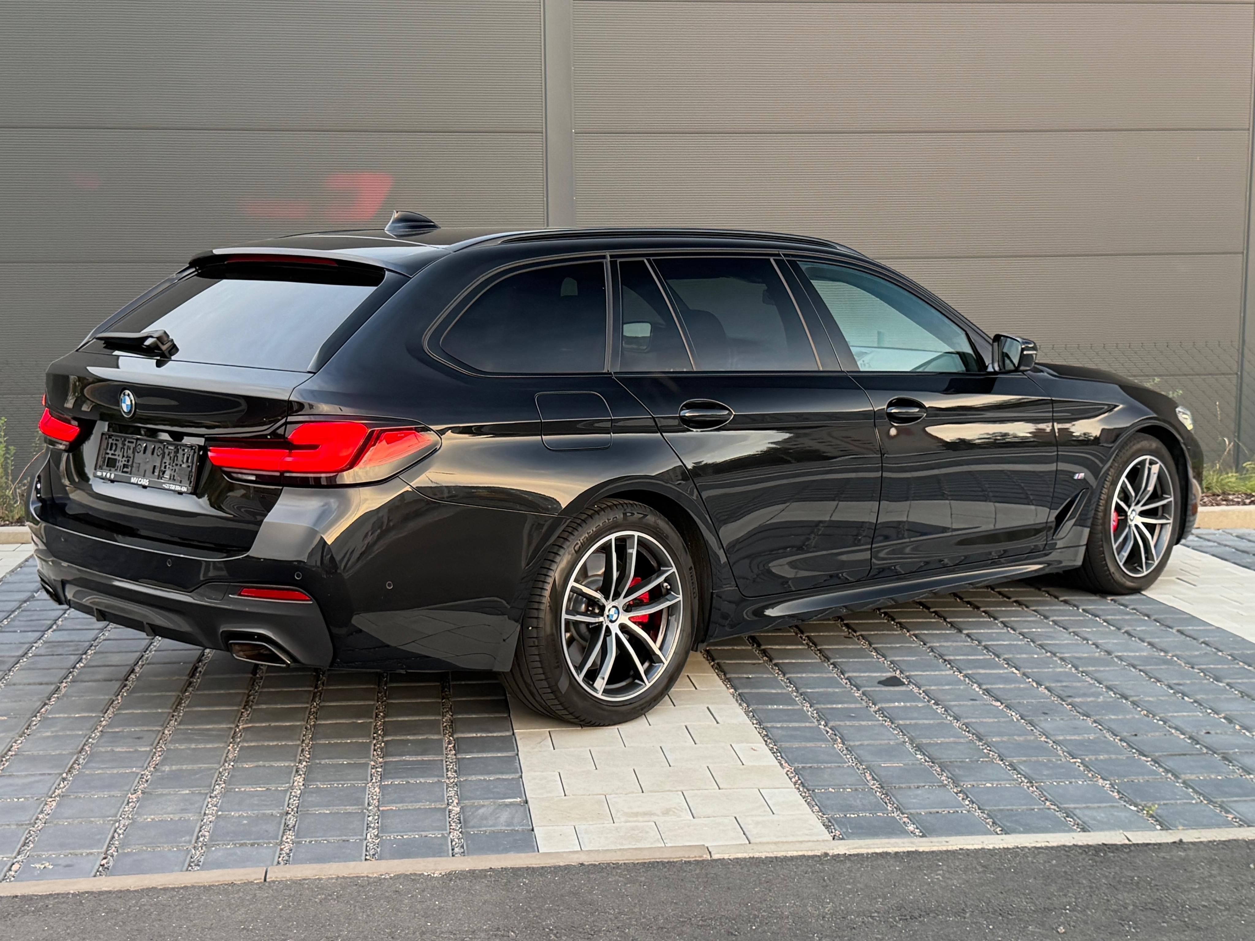 BMW Řada 5, 530d 210kW • G31 LCI • M-PAKET - fotka 4