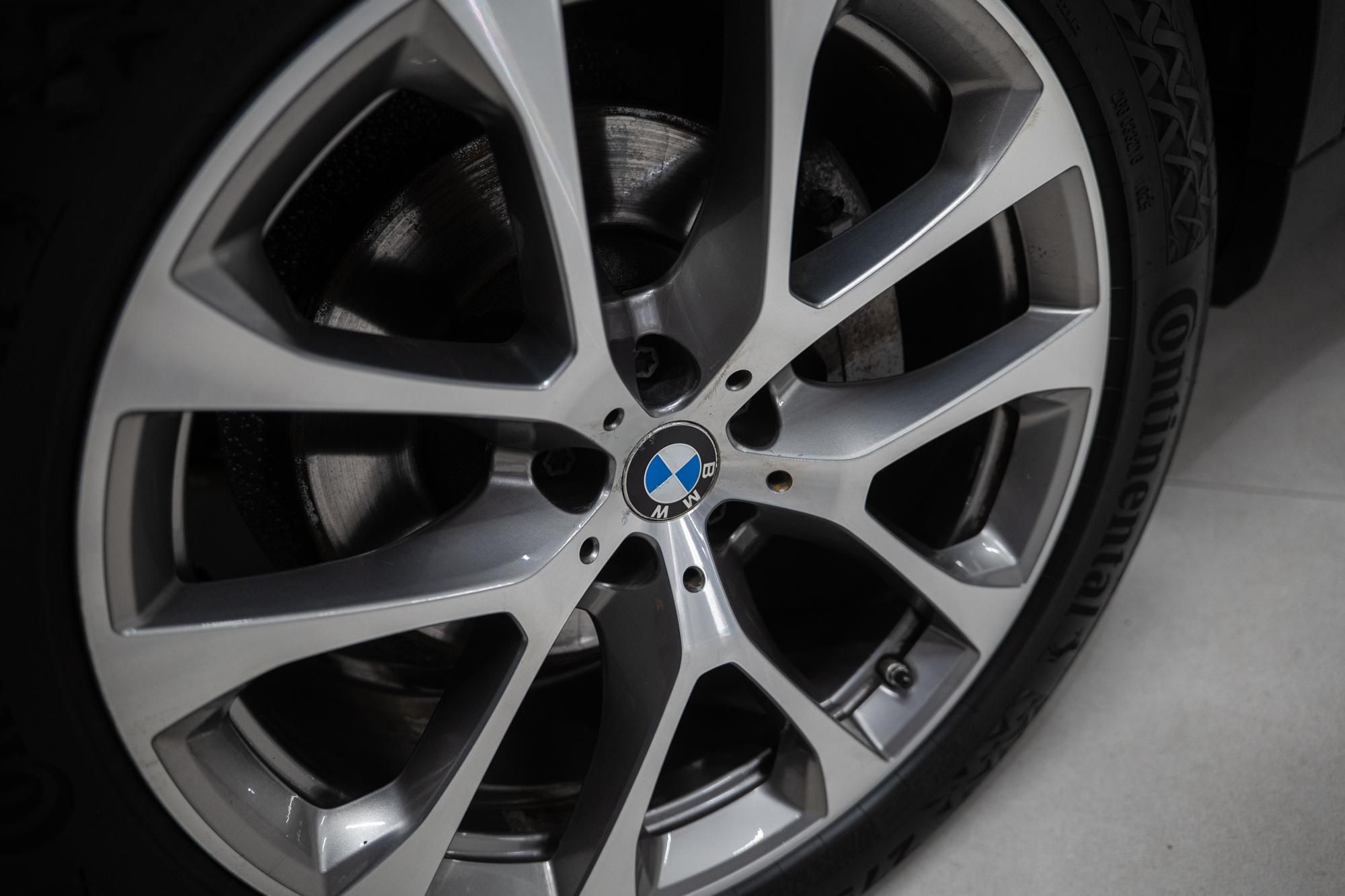 BMW X5, 30D 195 KW VZDUCH, PANO - fotka 6