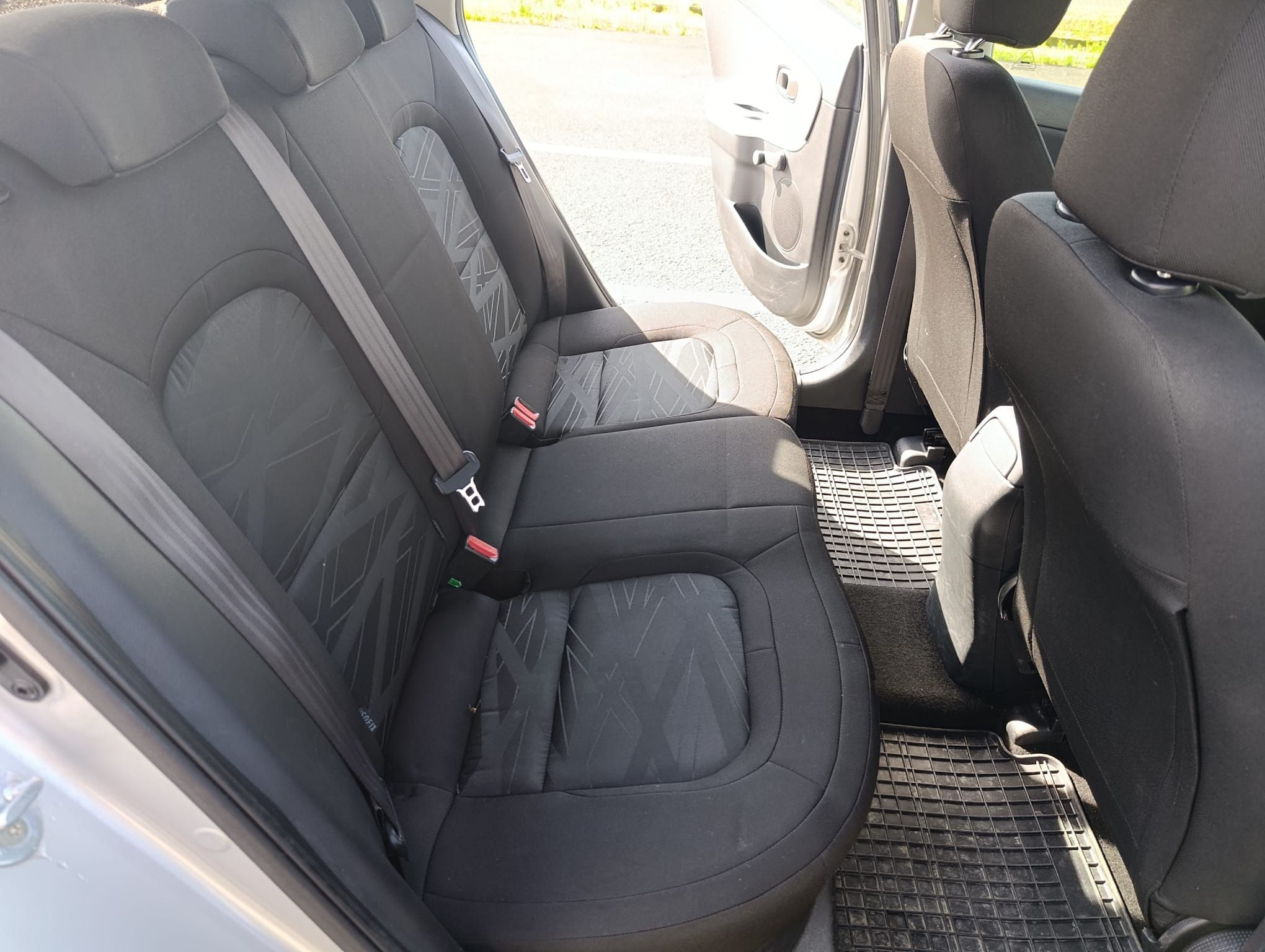 Kia Cee´d, CRDi 16v 1,6 - fotka 6