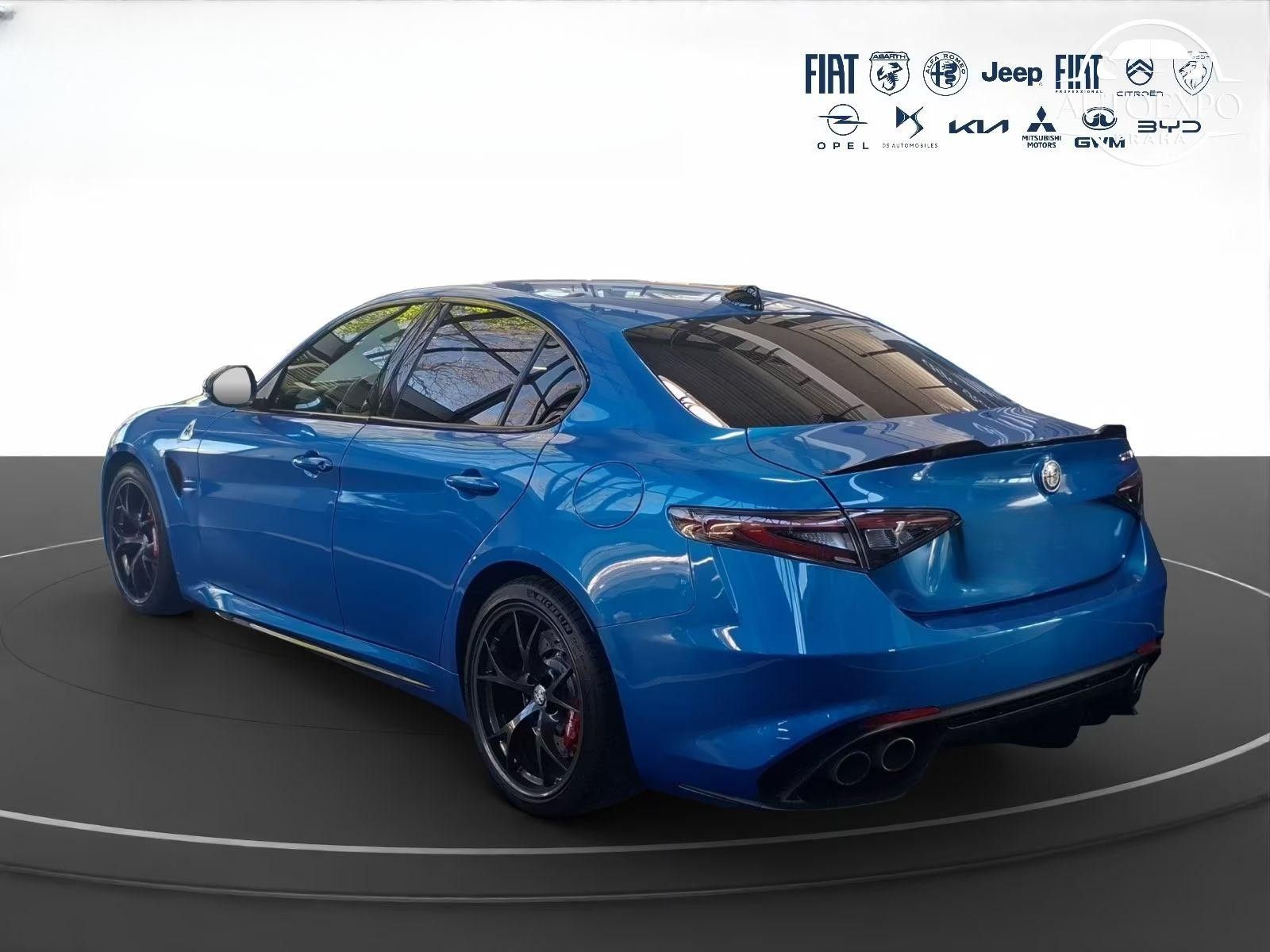 Alfa Romeo Giulia, Quadrifoglio 2.9 V6 Bi-Turbo* - fotka 3