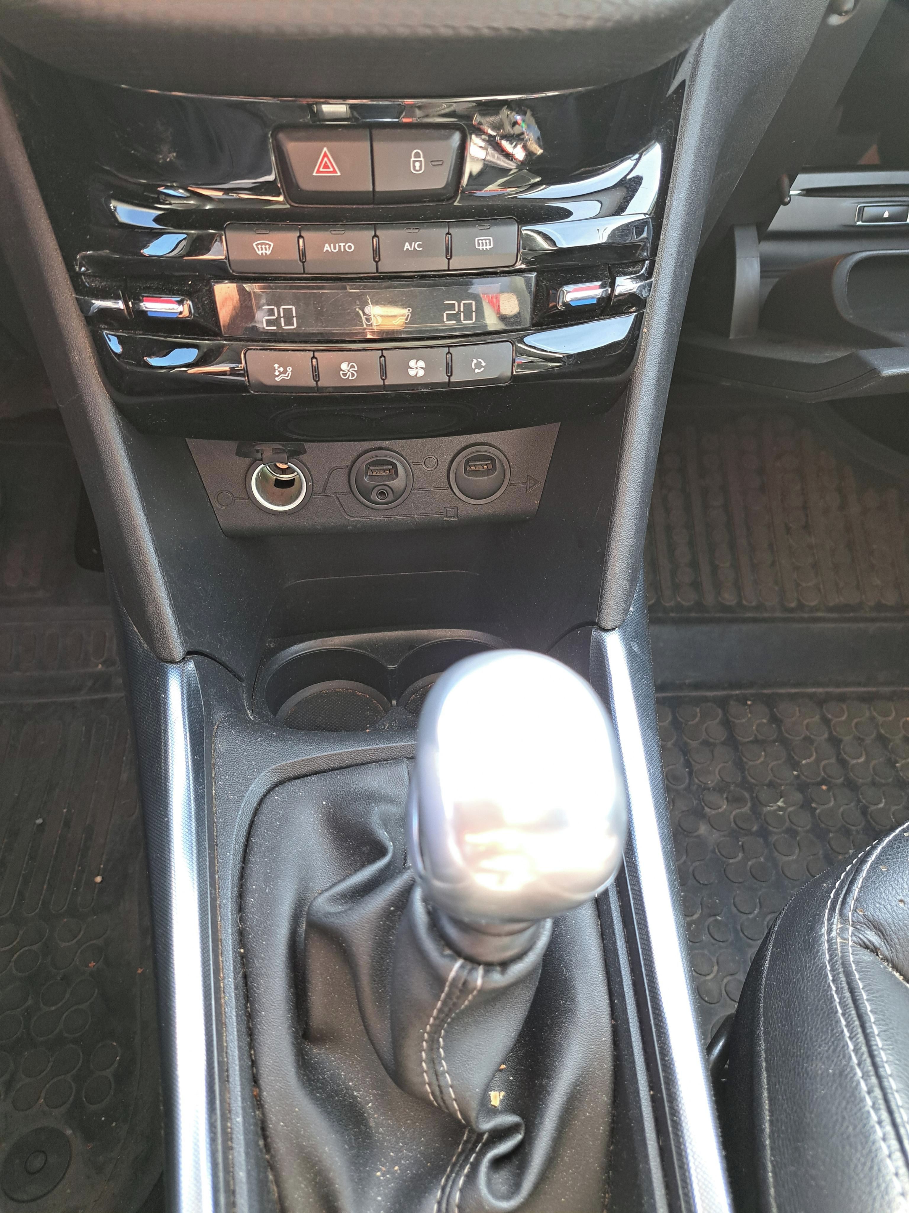 Peugeot 2008 - fotka 5