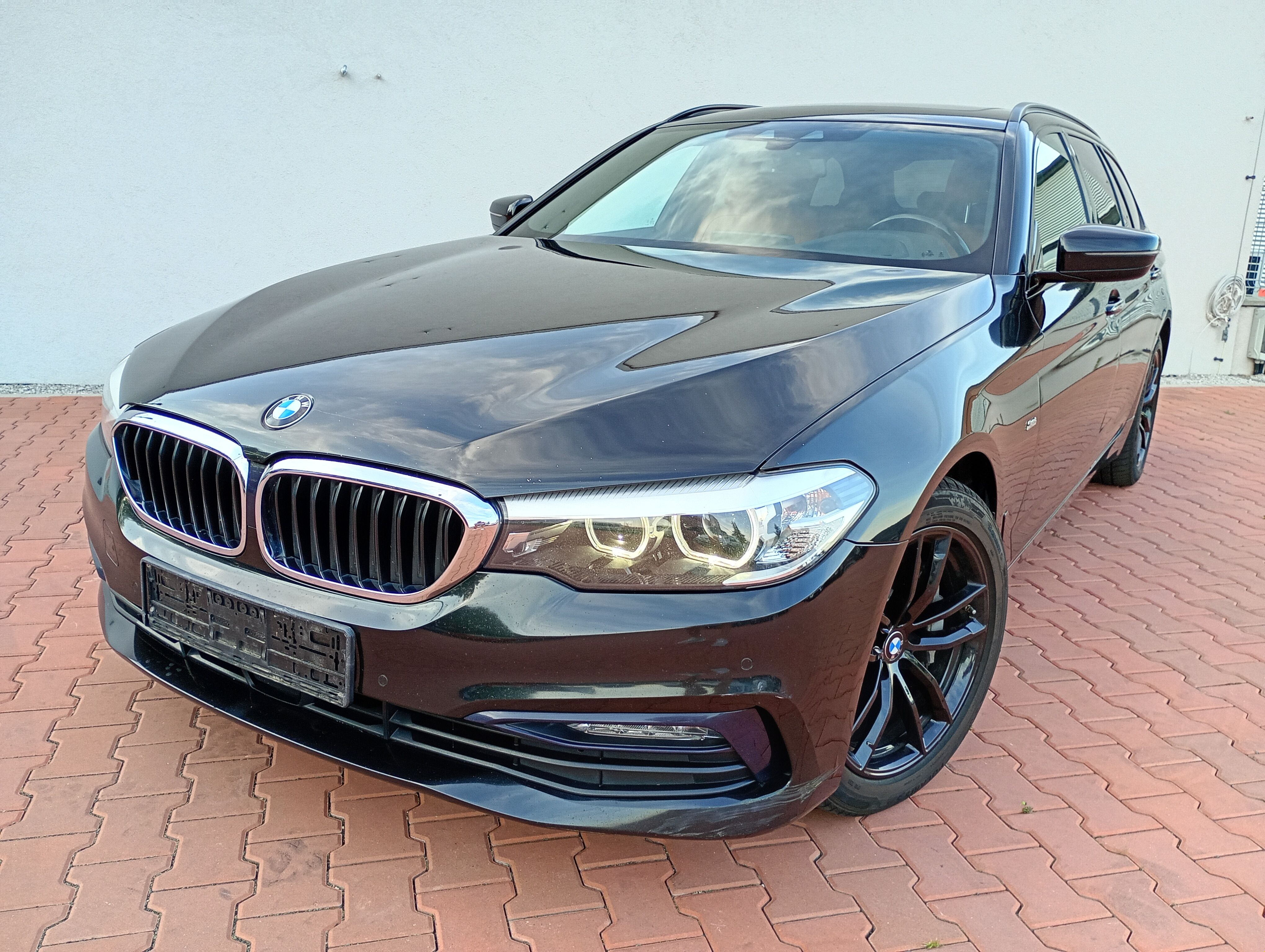 BMW Řada 5, 530xd komforty Panorama HIFI