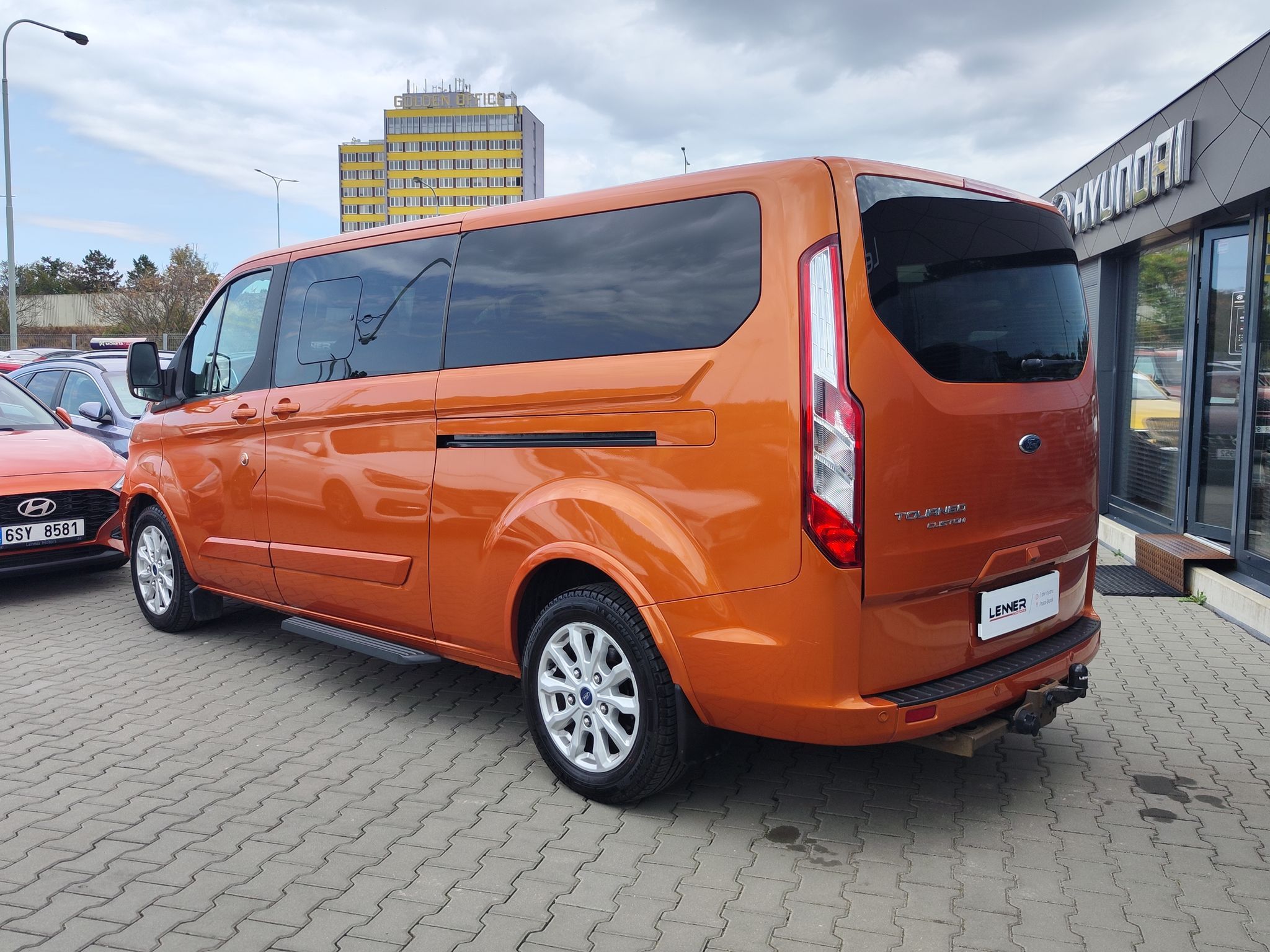Ford Tourneo Custom, 2.0 EcoBlue/136kW Titanium L2 - fotka 6