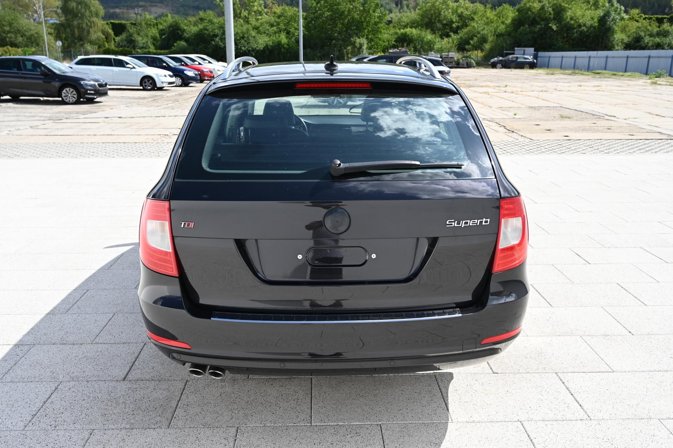 Škoda Superb, 2.0TDI 125KW DSG Elegan. 12/09 - fotka 6