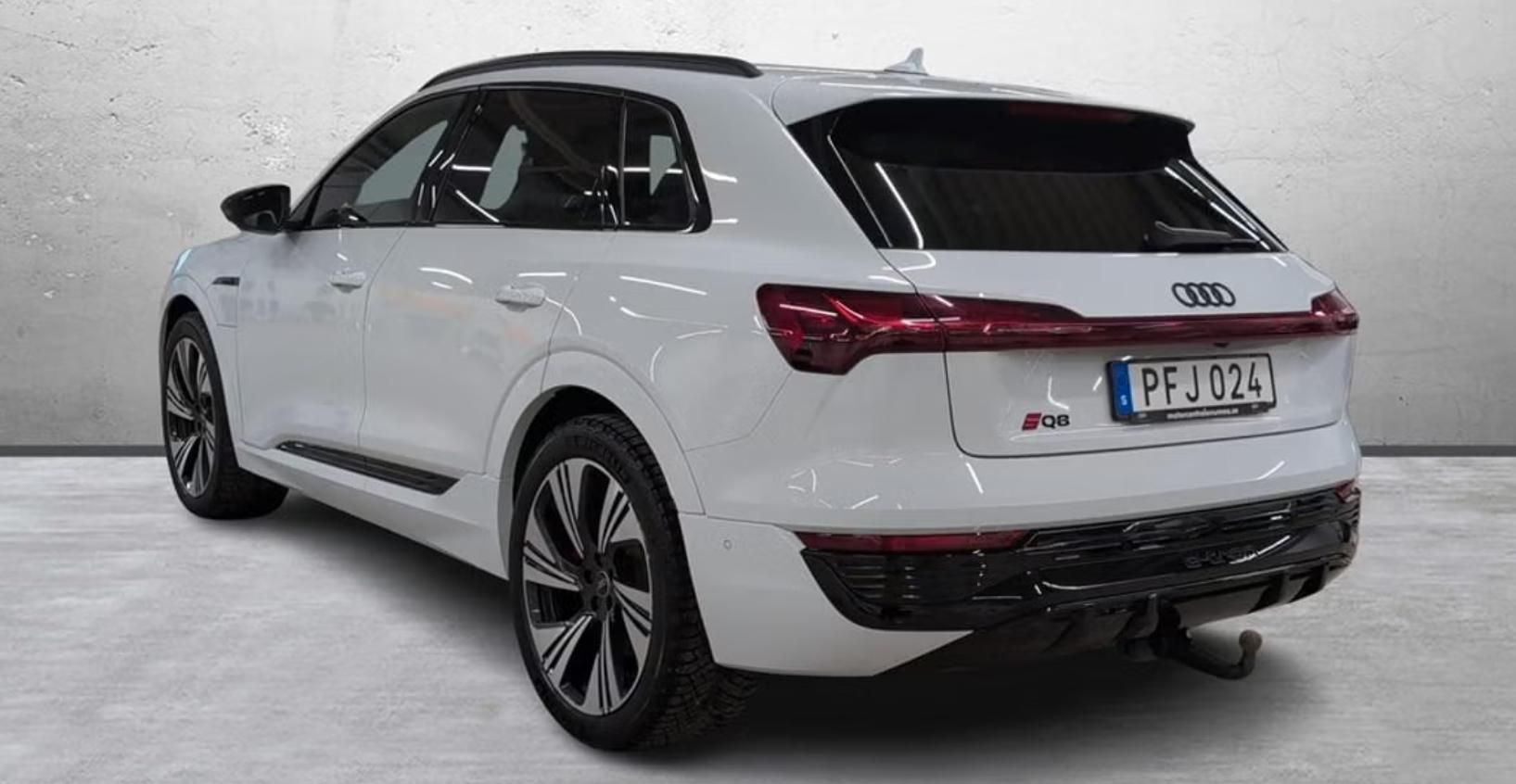 Audi Q8 e-tron, 55 Q 360k Matrix 4 zóny Pano - fotka 3