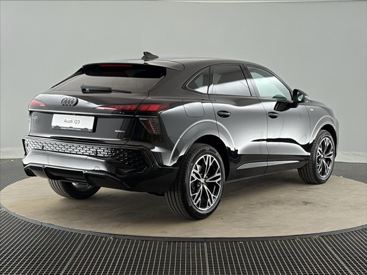 Audi Q3, 2,0   SB S line TFSI 195 kW qu - fotka 4