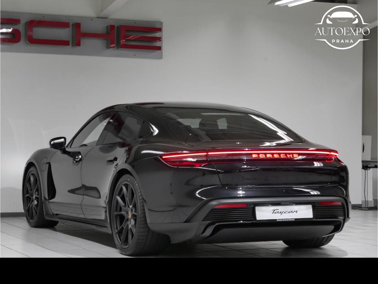 Porsche Taycan, Black Edition - fotka 3