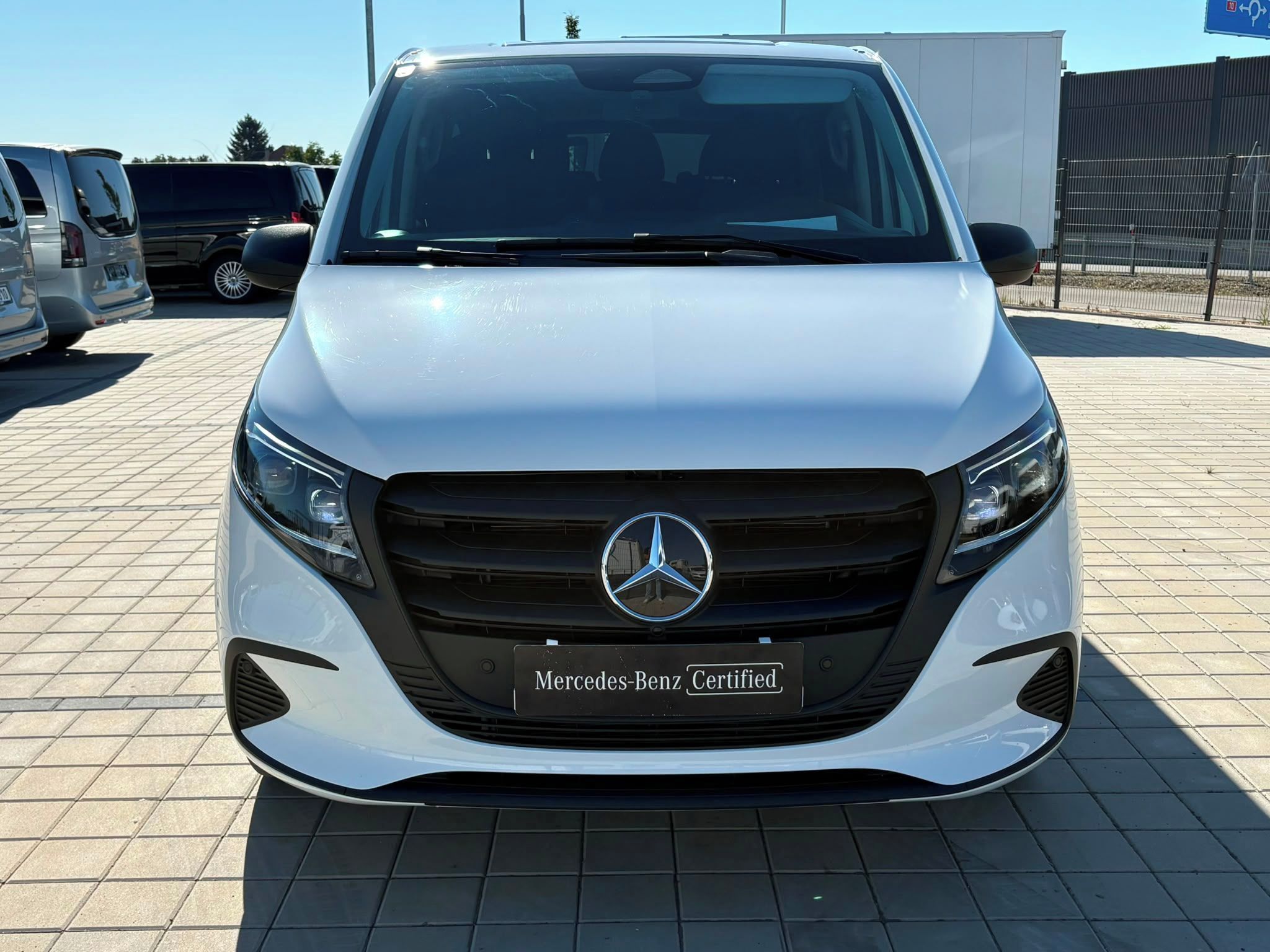 Mercedes-Benz Vito, Tourer 116CDI Long 4Matic Pro - fotka 2