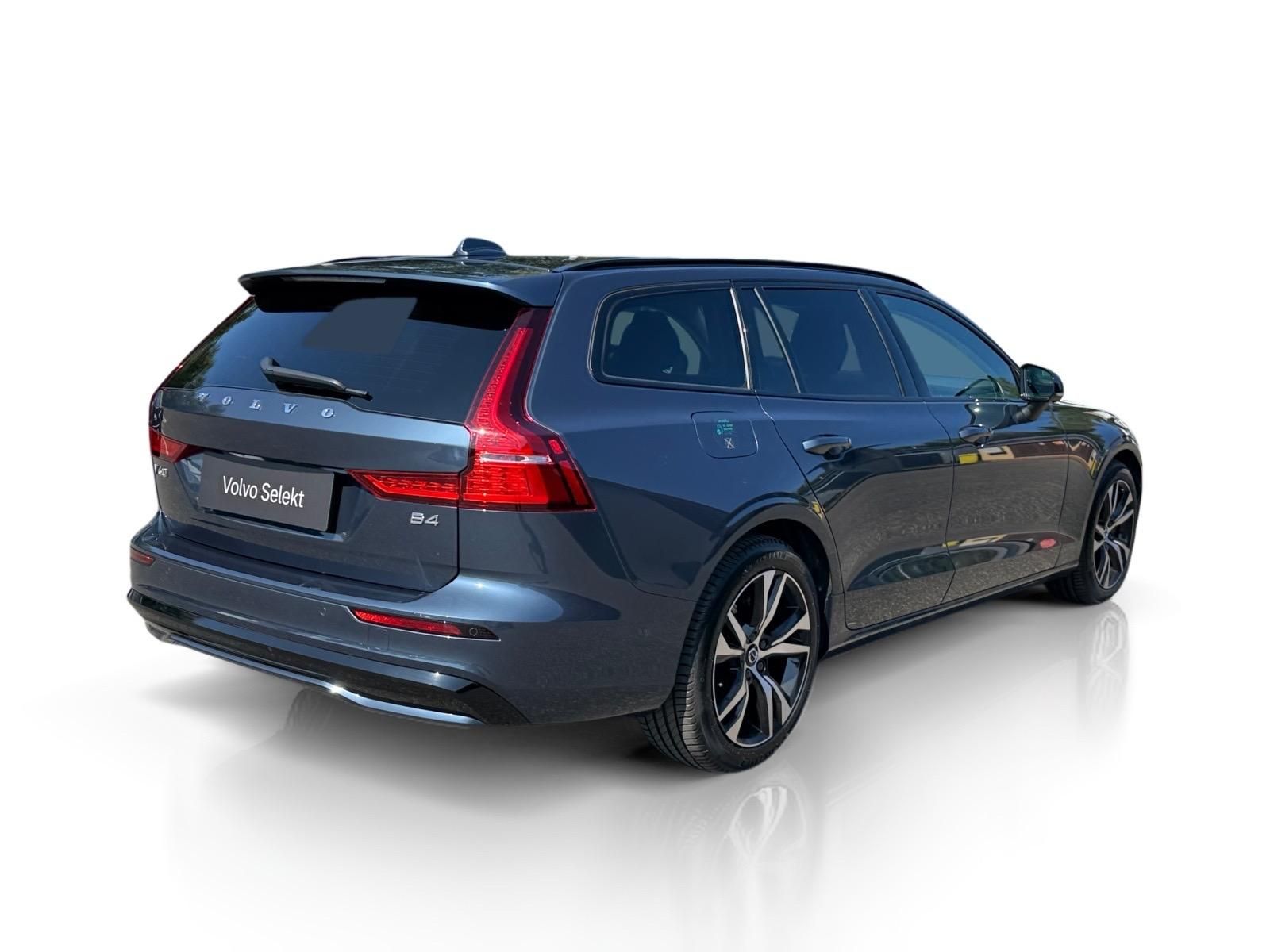 Volvo V60, B4 FWD PLUS DARK // 1. Maj. - fotka 6