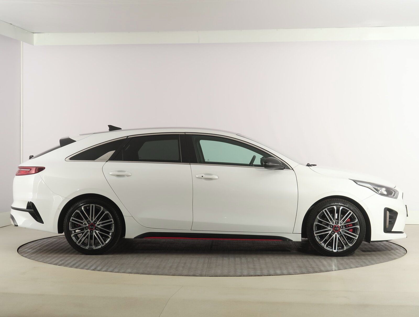 Kia ProCeed, GT 1.6 T-GDI, Automat - fotka 6