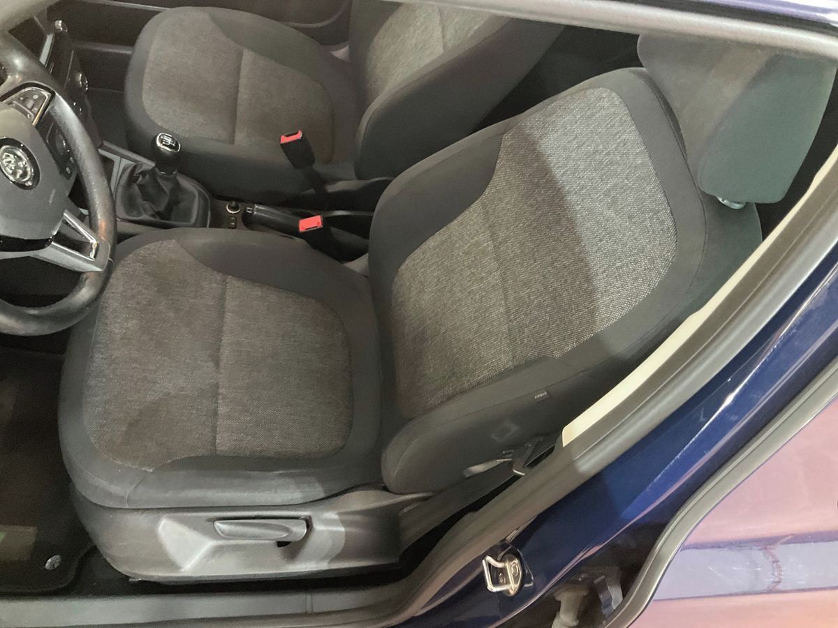 Škoda Yeti, 1.2Tsi 81KW VYHŘ.SED. MFvolant - fotka 5