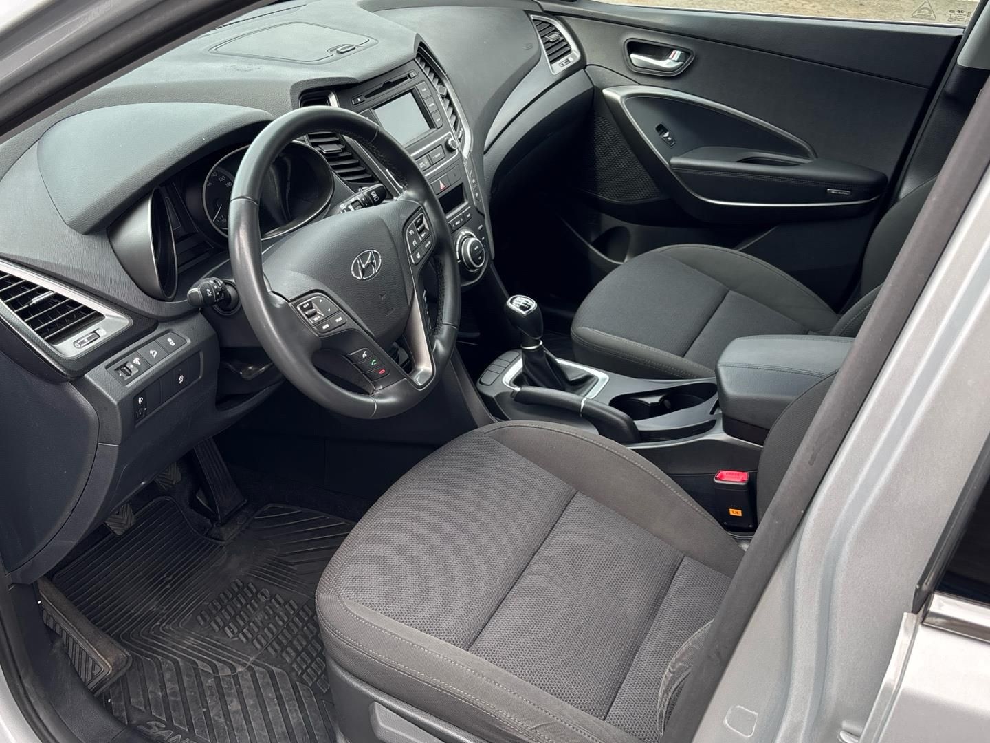 Hyundai Santa Fe, 2.2 CRDi / 147 kW - fotka 6