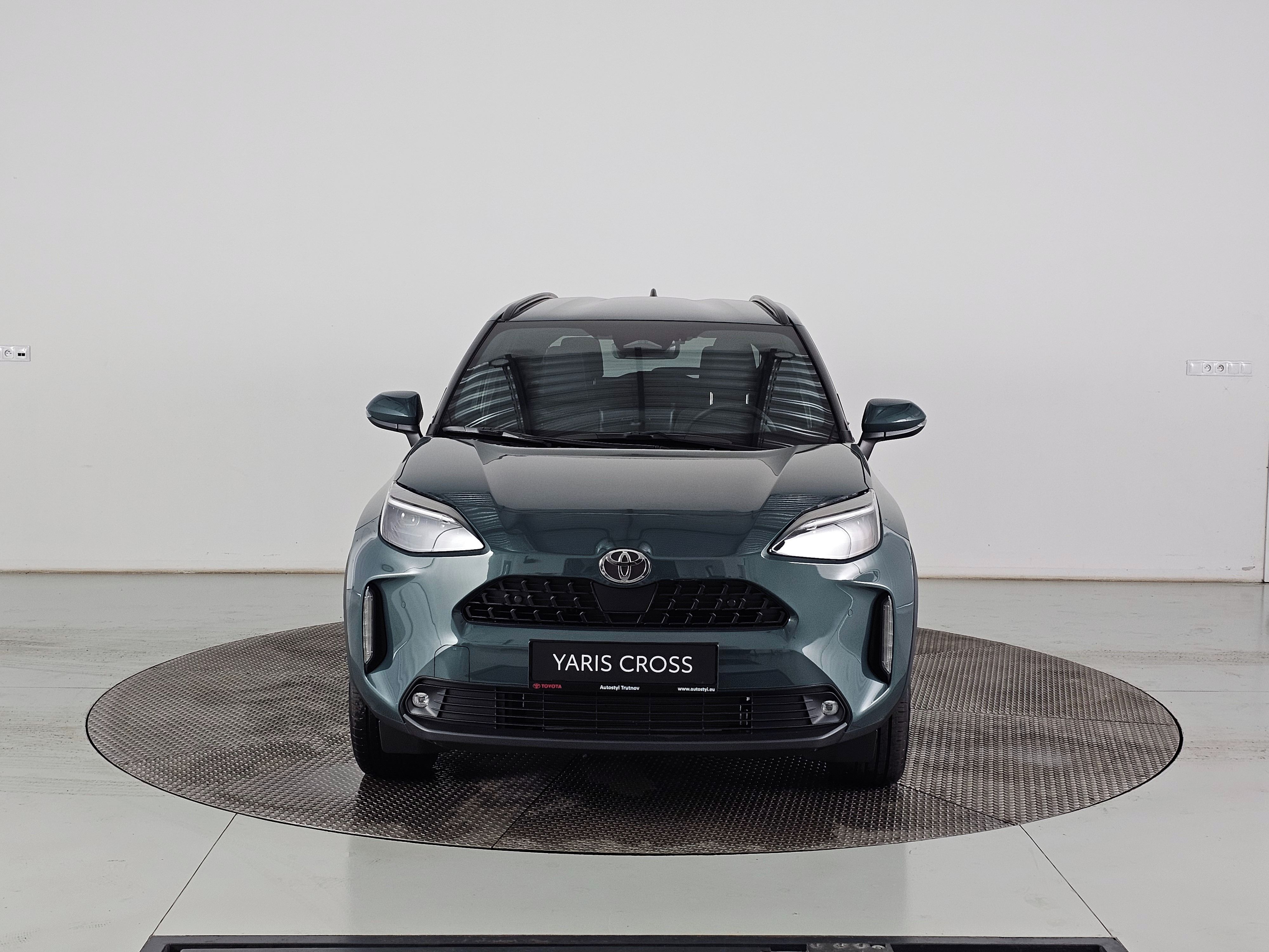 Toyota Yaris Cross, 1.5 HEV 130k Style 4x2 - fotka 5
