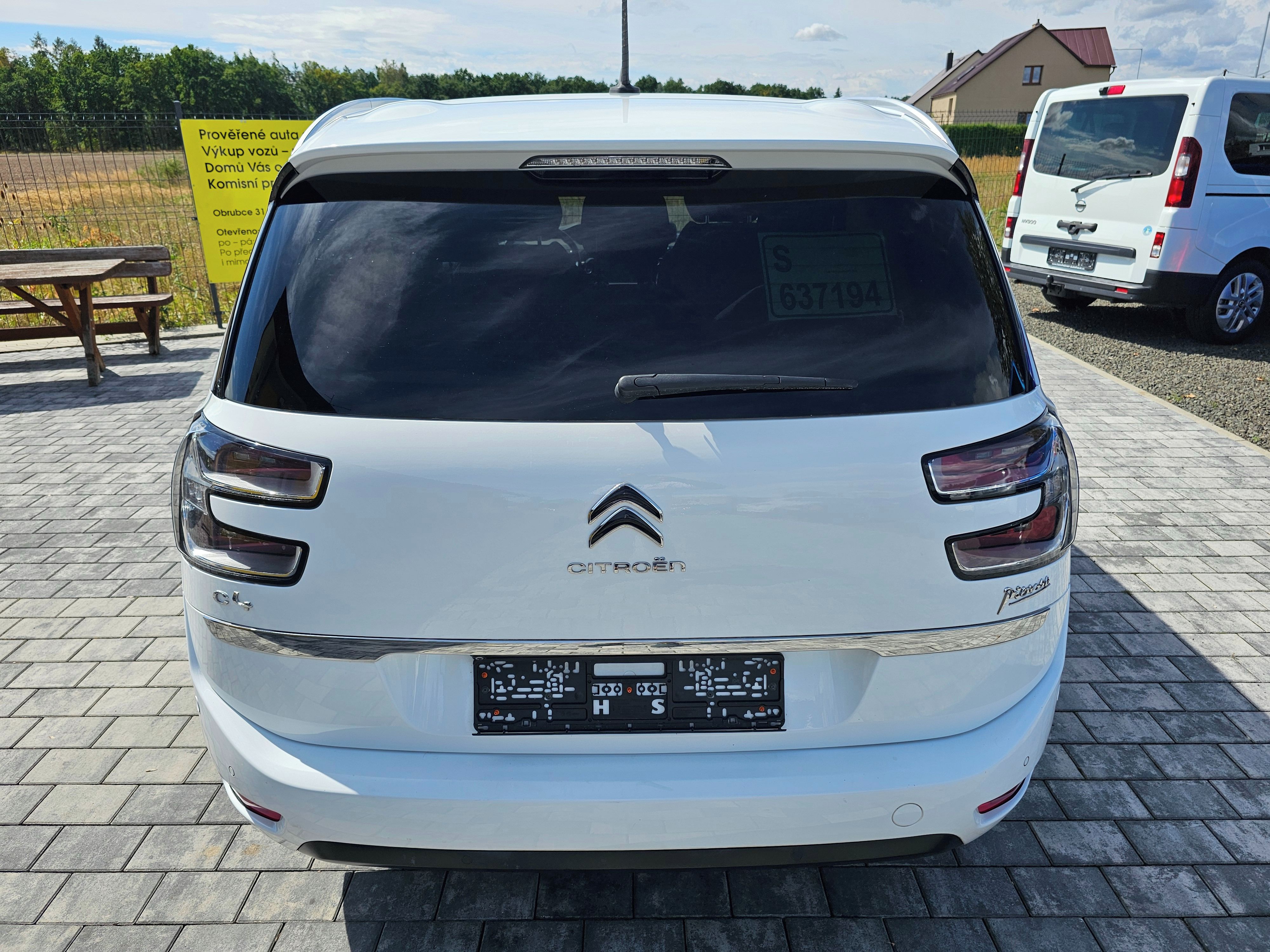 Citroën Grand C4 Picasso, 1.2 96KW,7míst,masáže,panorama - fotka 6
