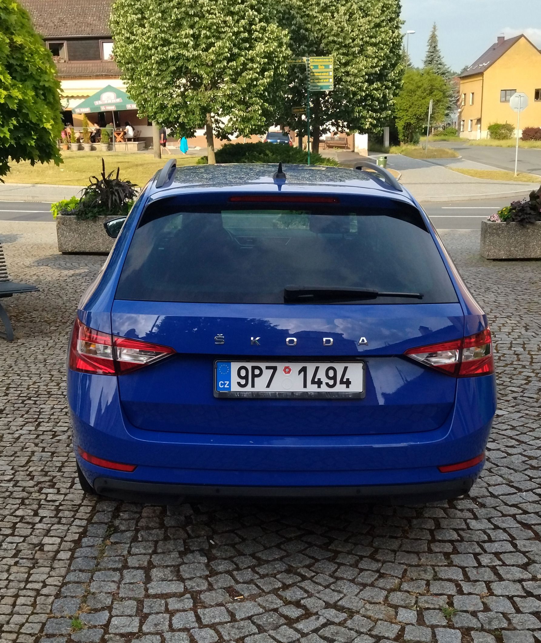 Škoda Superb, kombi 2,0TDI 110KW super stav! - fotka 4