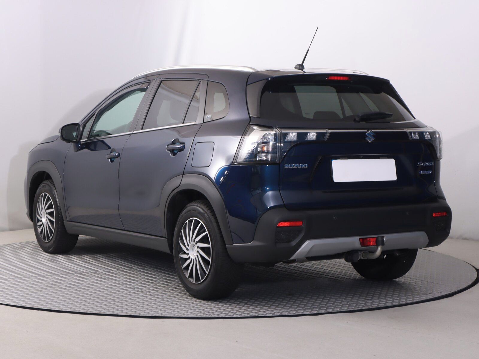 Suzuki SX4 S-Cross, 1.4 BoosterJet, 4X4 - fotka 4