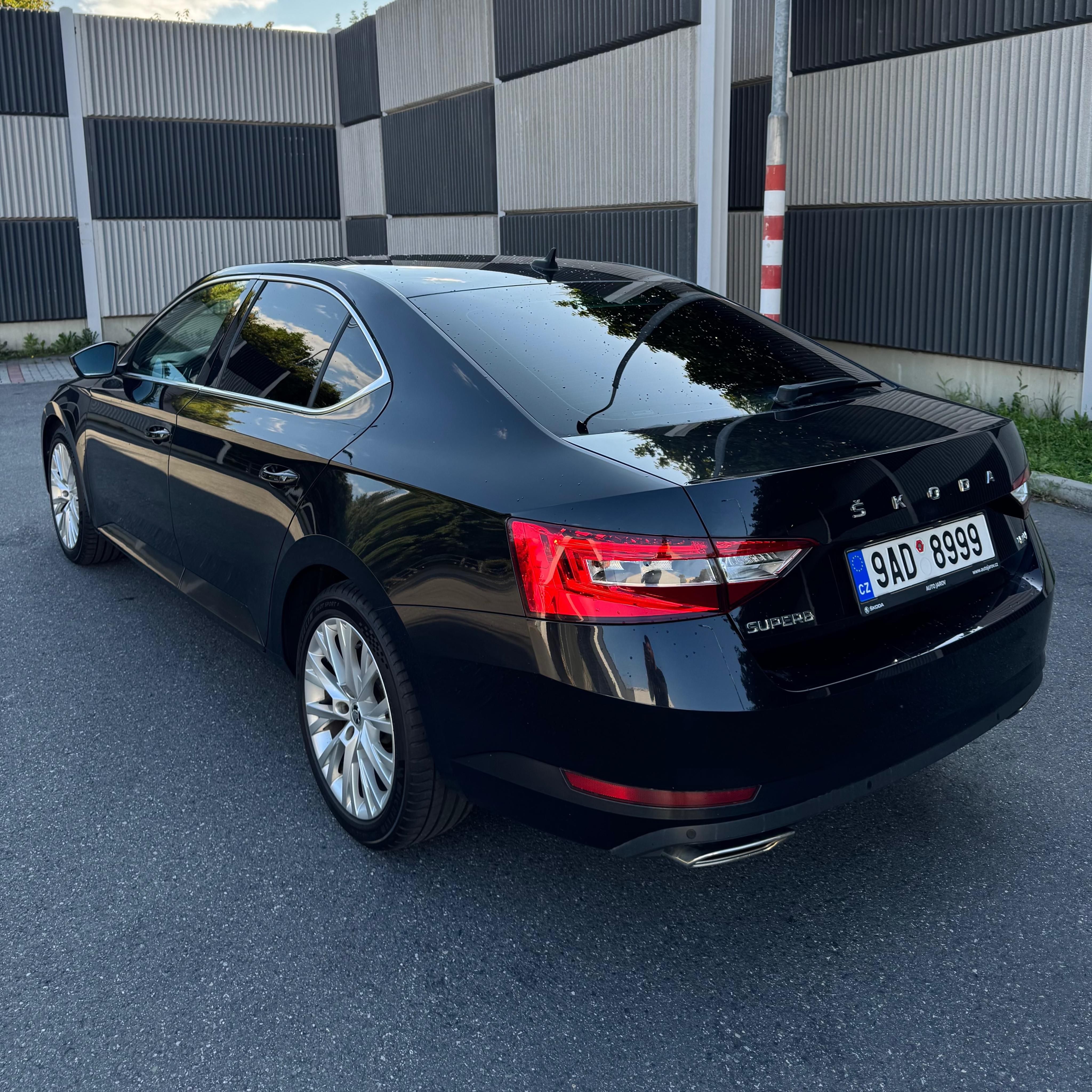 Škoda Superb, 2022 206Kw Virtual 4x4 Webasto - fotka 3