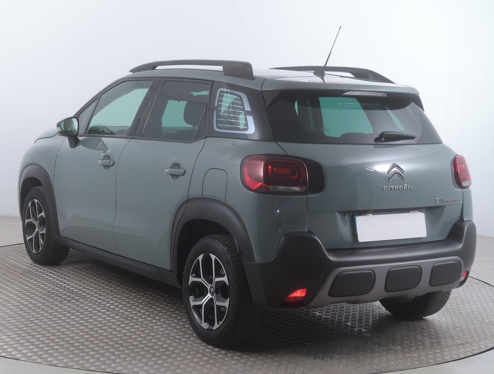 Citroën C3 Aircross, 1.2 PureTech, Shine - fotka 4